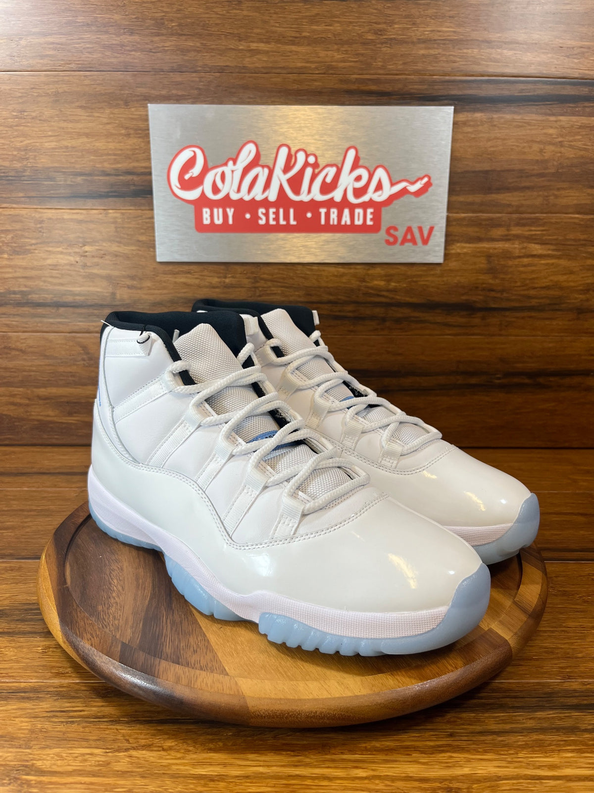 Jordan 11 Retro Legend Blue (2024)
