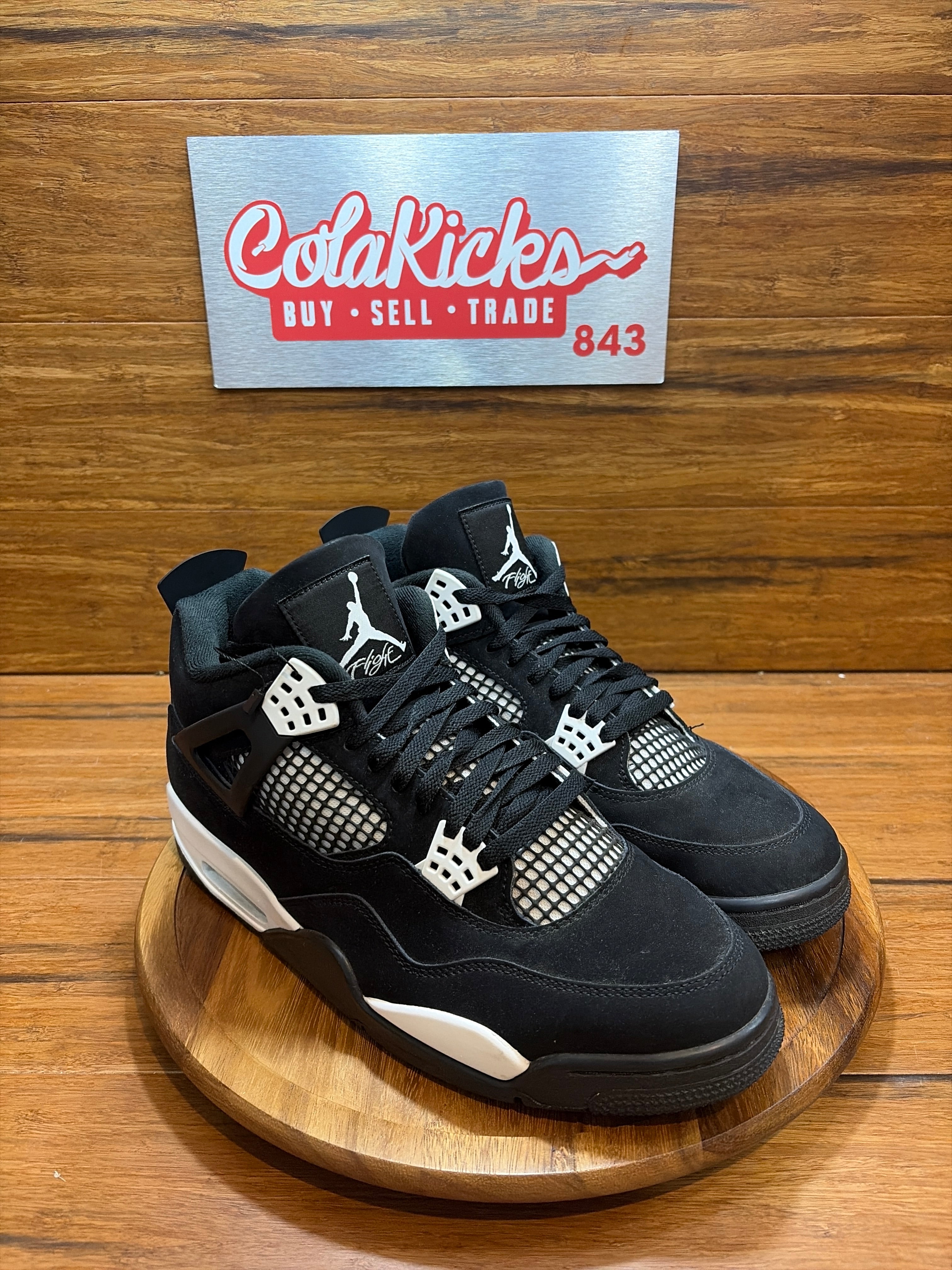 Jordan 4 Retro White Thunder