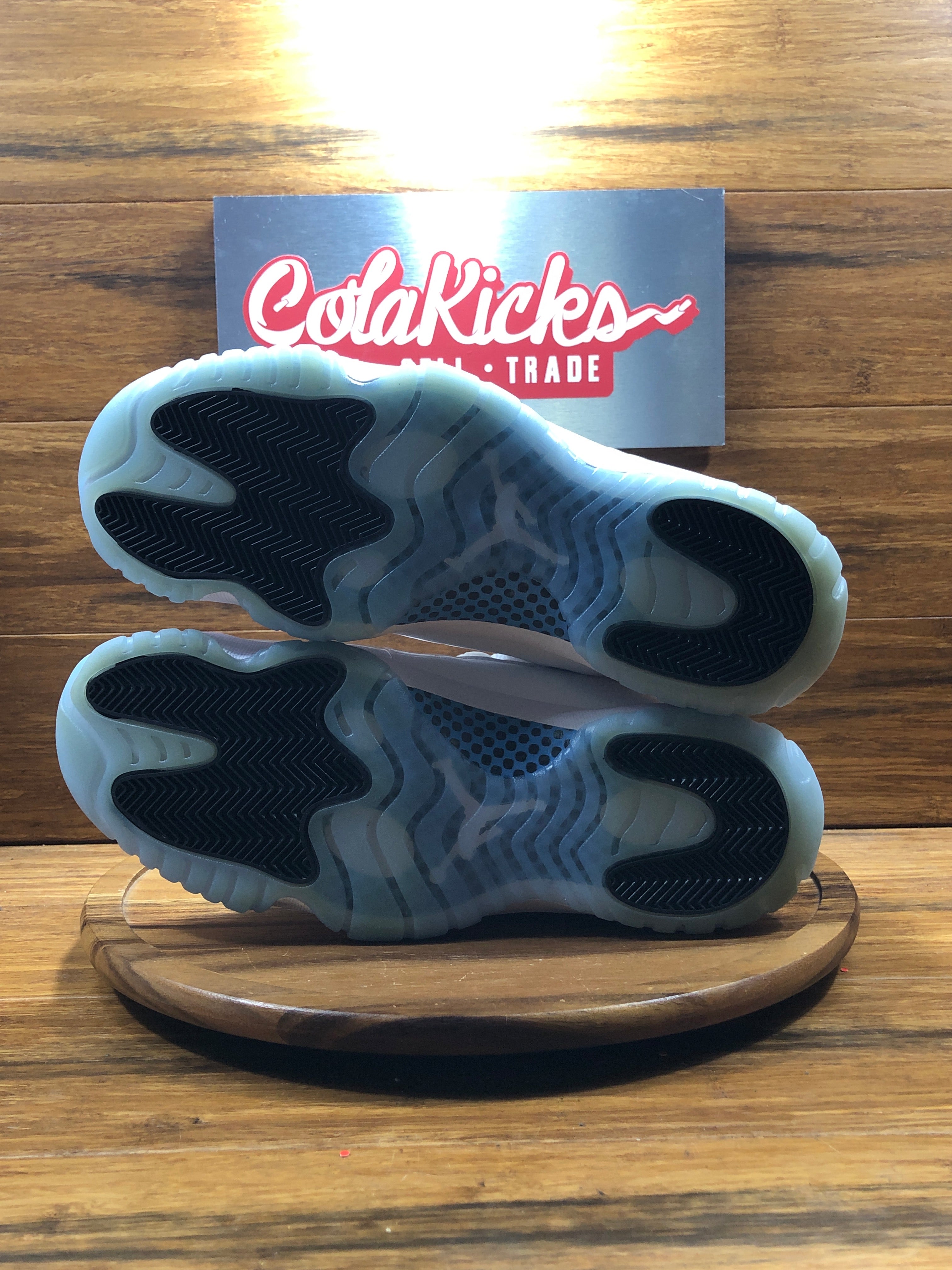 Jordan 11 Retro Legend Blue (2024)