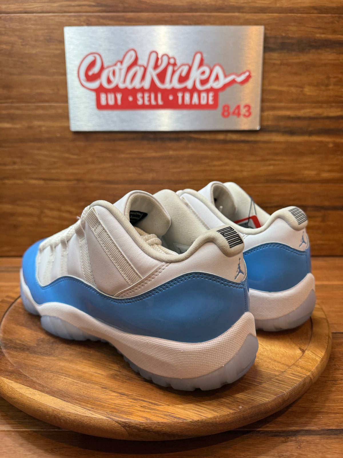 Jordan 11 Retro Low University Blue (2026)