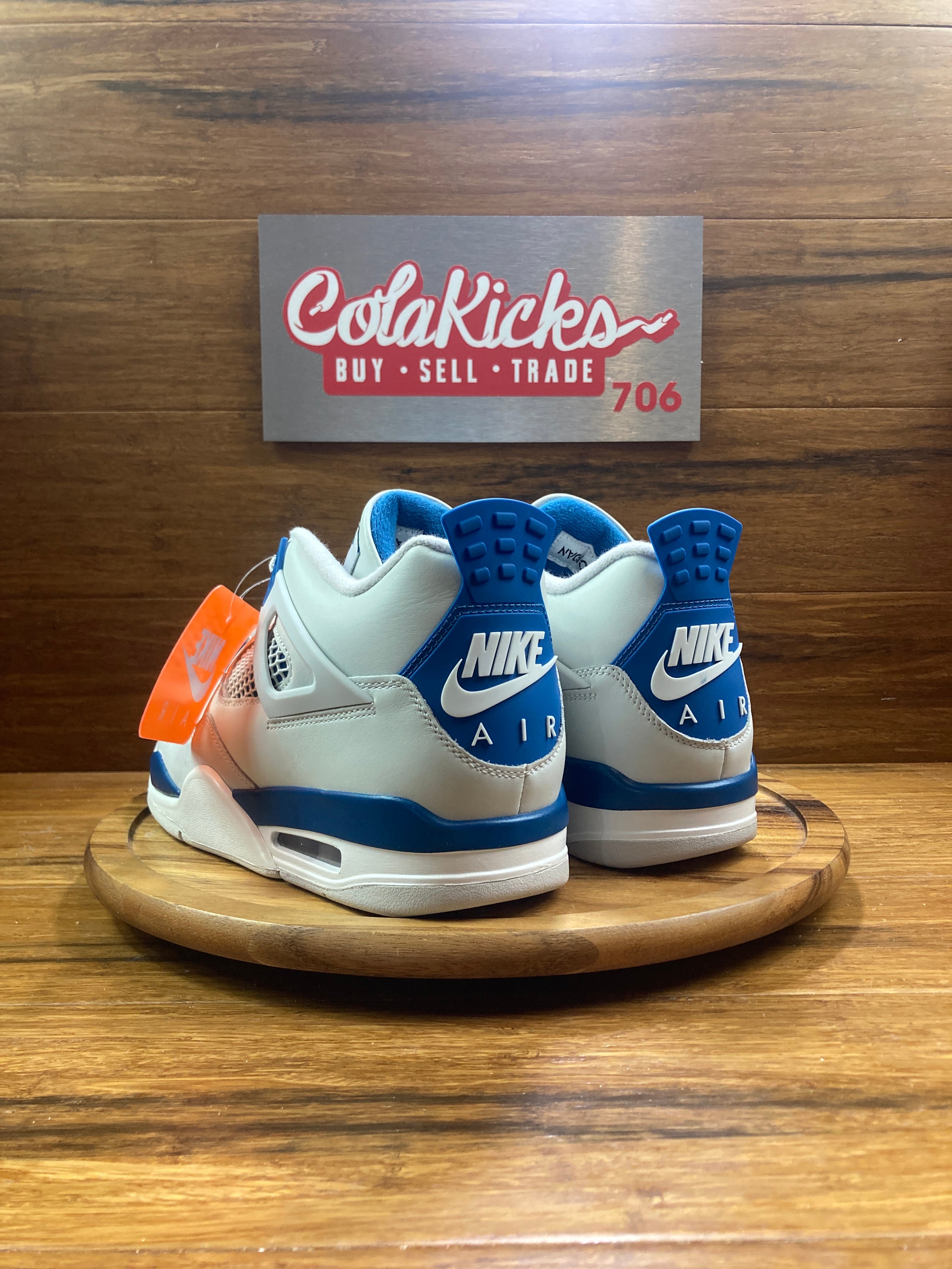 Jordan 4 Retro Military Blue (2024)