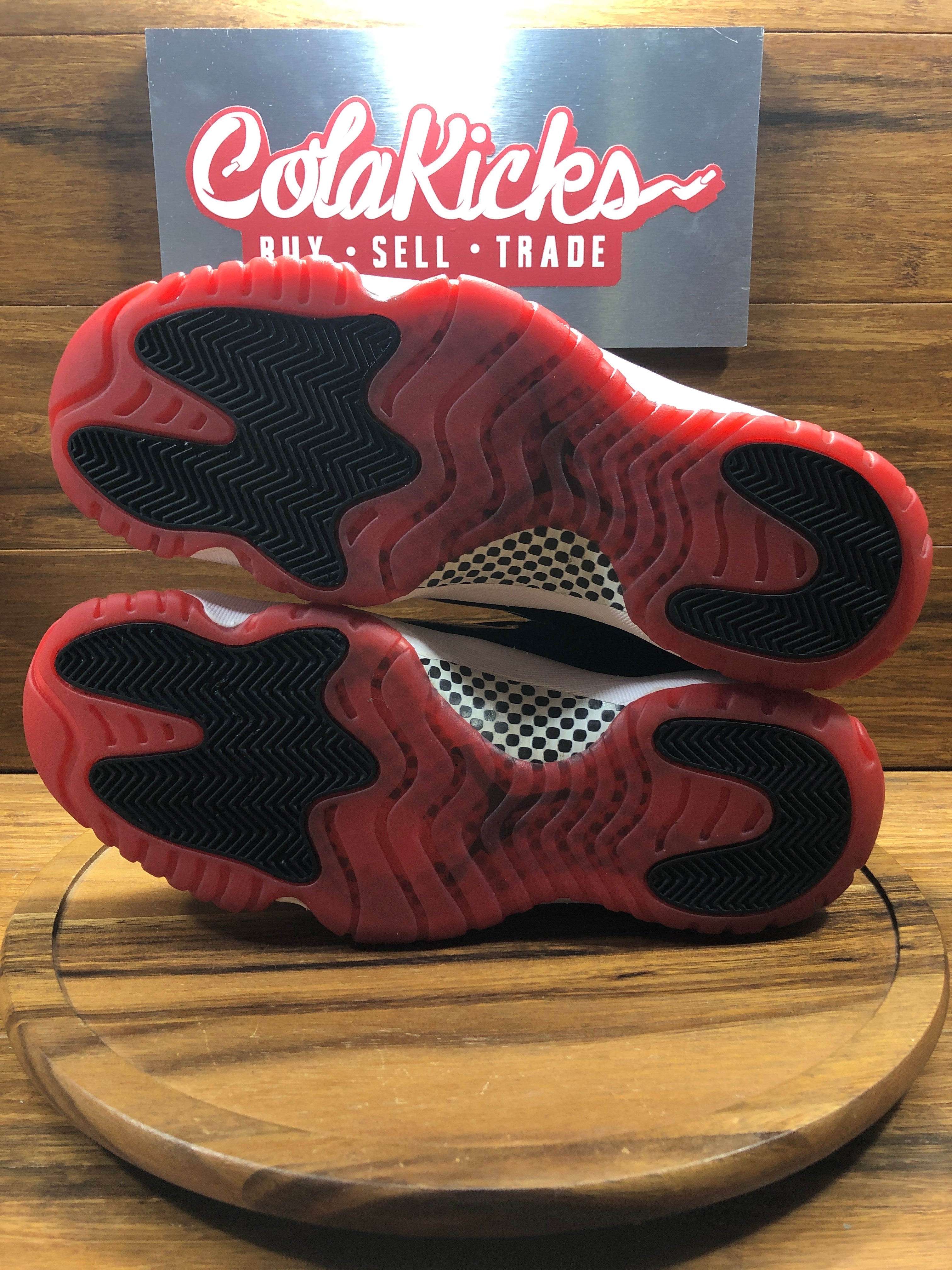 Jordan 11 Retro Playoffs Bred (2019)