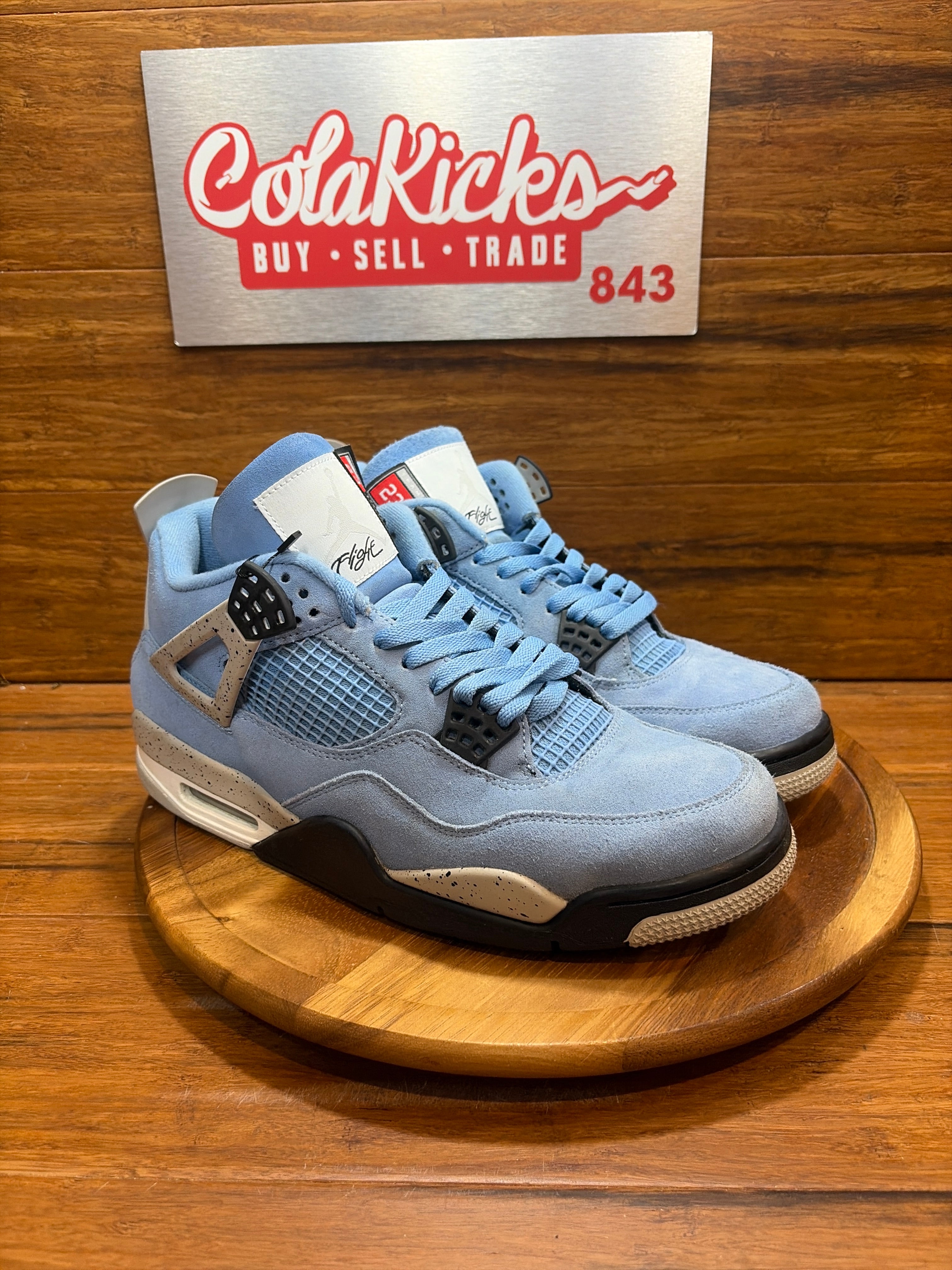 Jordan 4 Retro University Blue
