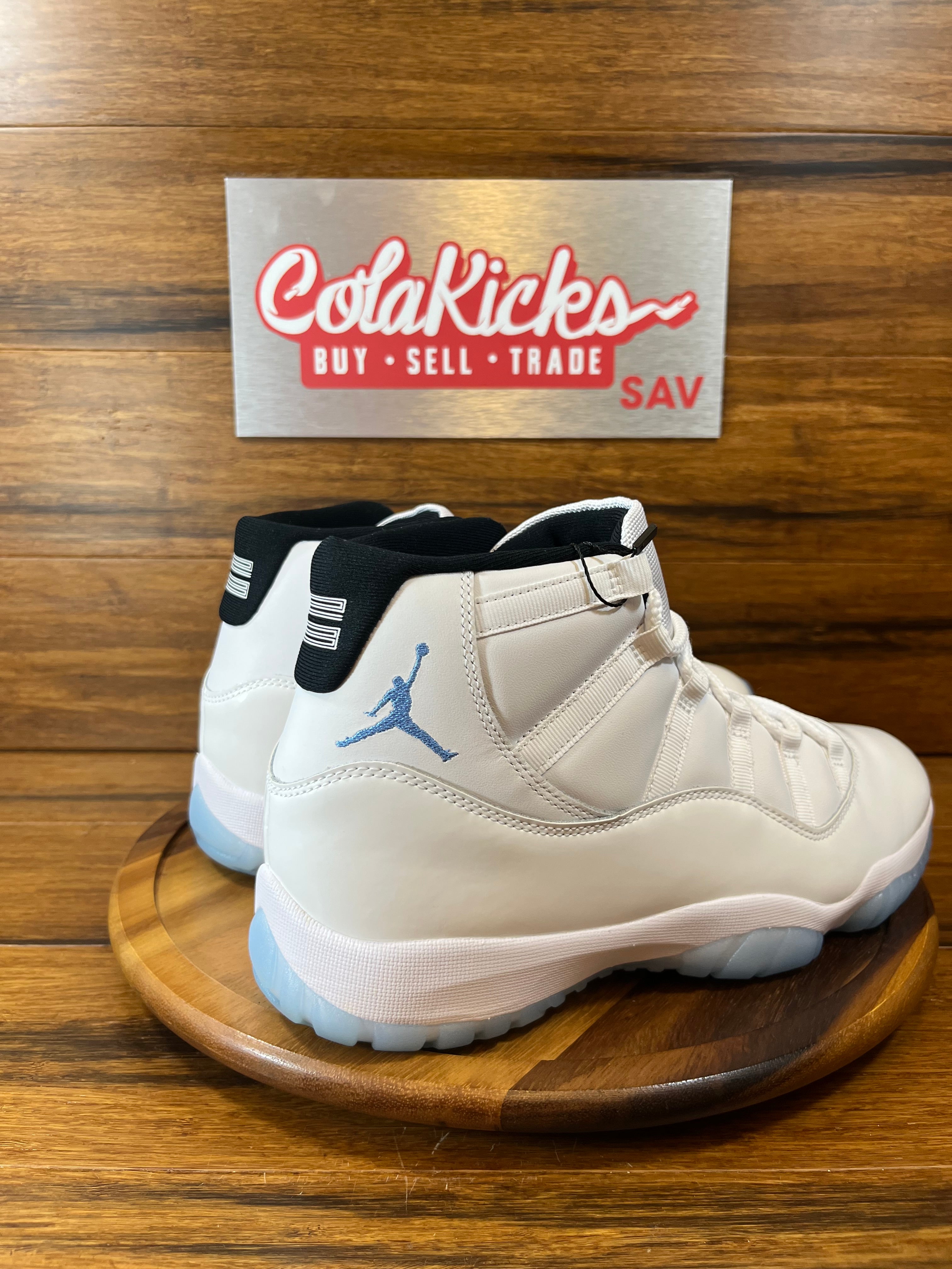 Jordan 11 Retro Legend Blue (2024)