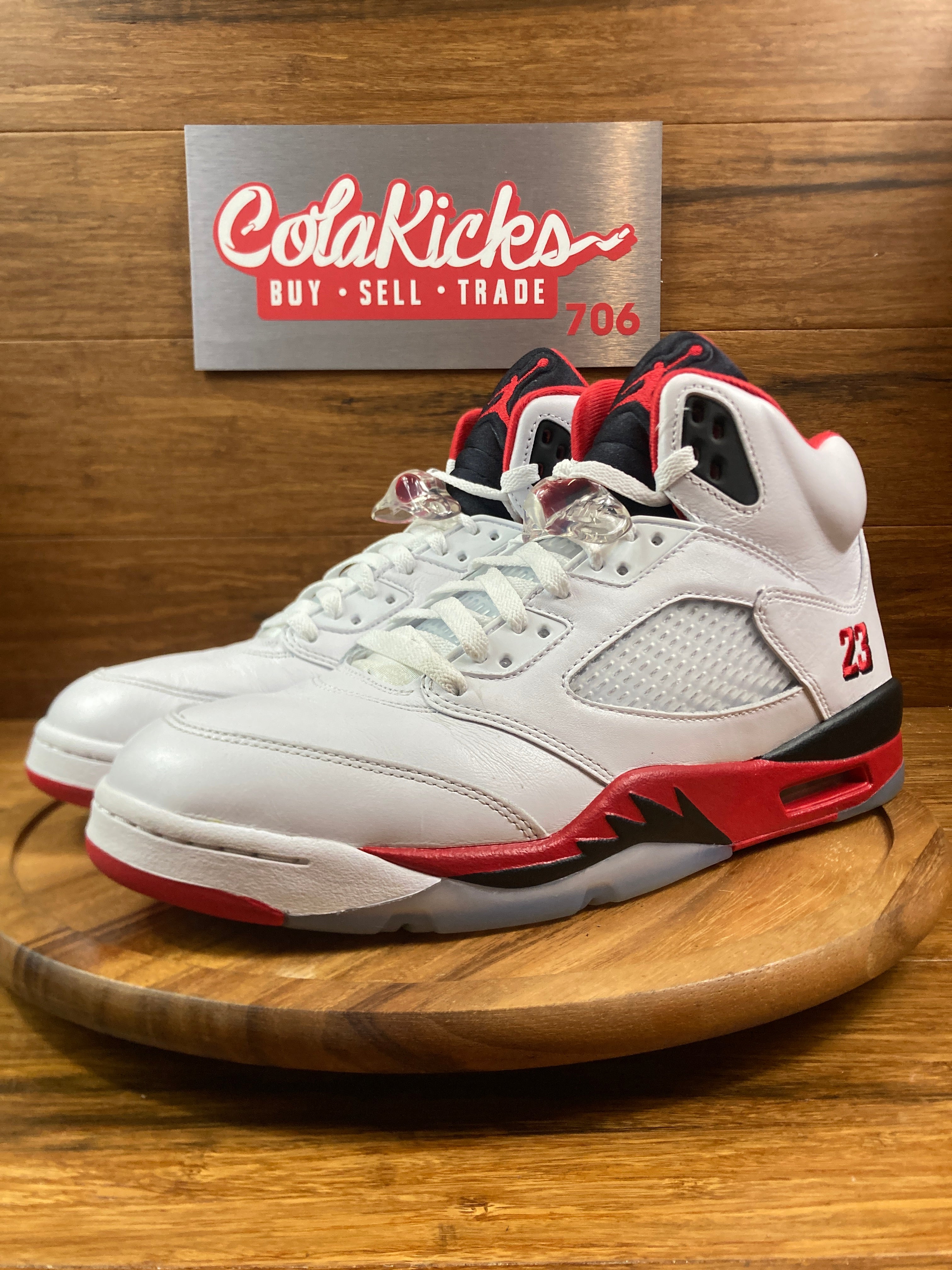 Jordan 5 Retro Fire Red Black Tongue (2025)