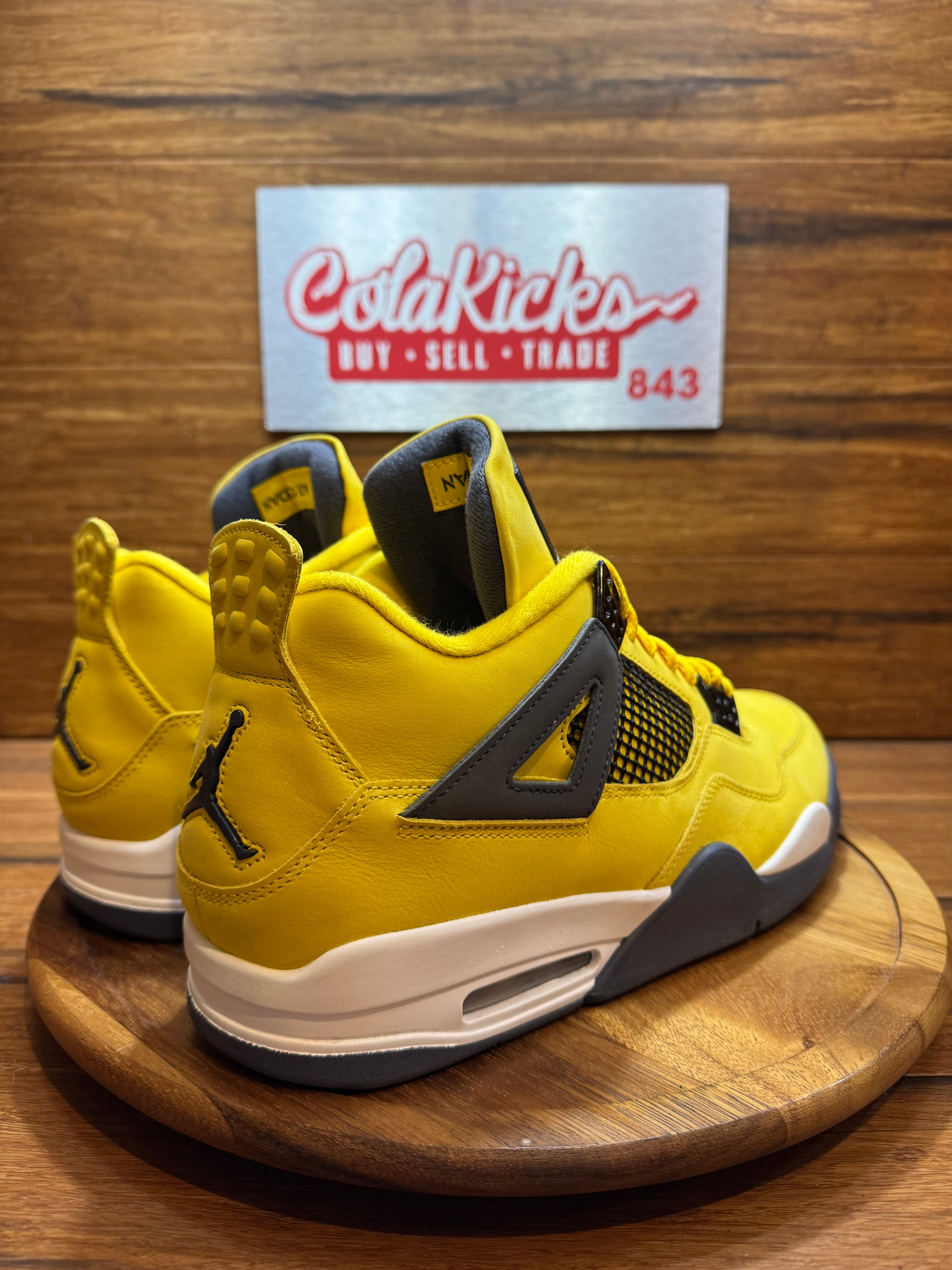 Jordan 4 Retro Lightning (2021)