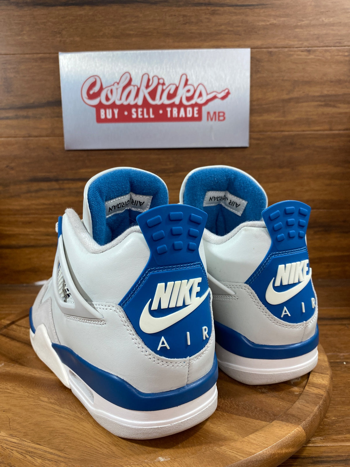 Jordan 4 Retro Military Blue (2024)
