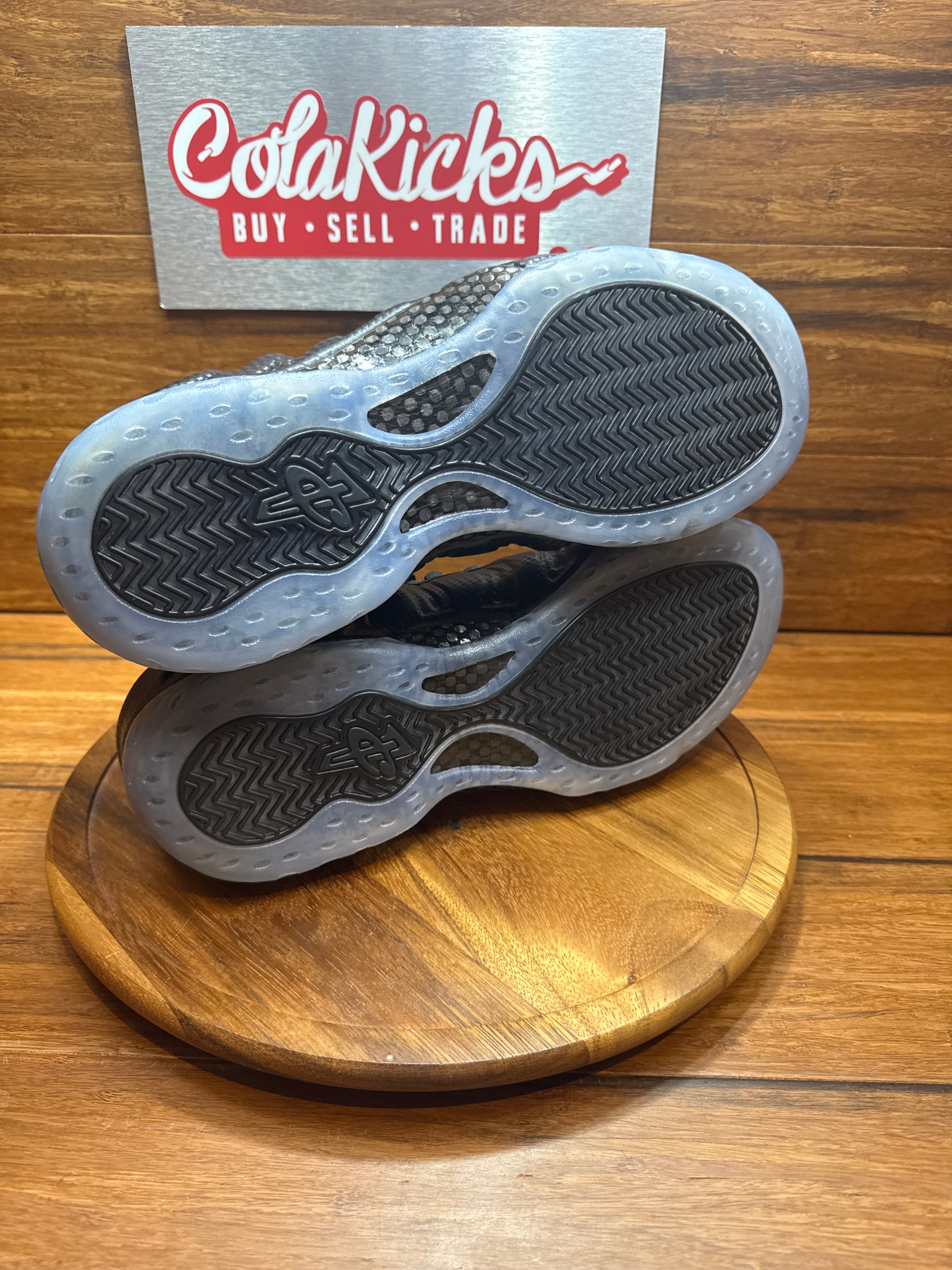 Nike Air Foamposite One Carbon Fiber