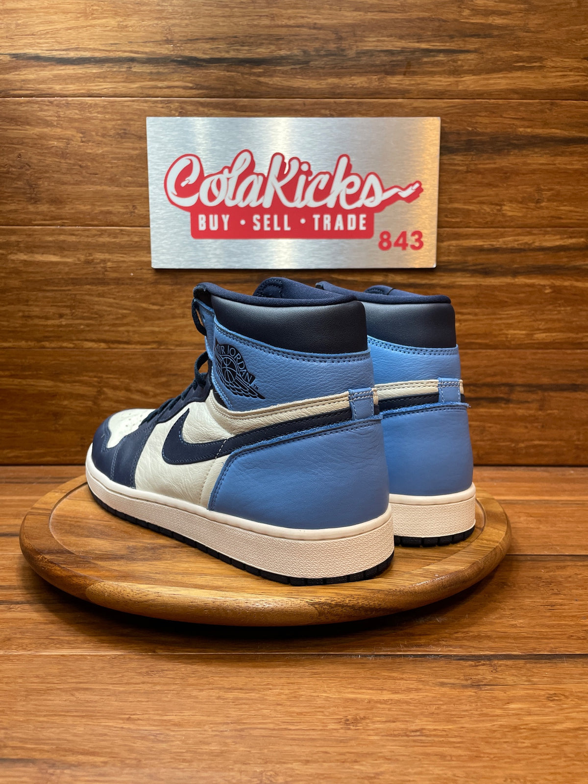 Jordan 1 Retro High Obsidian