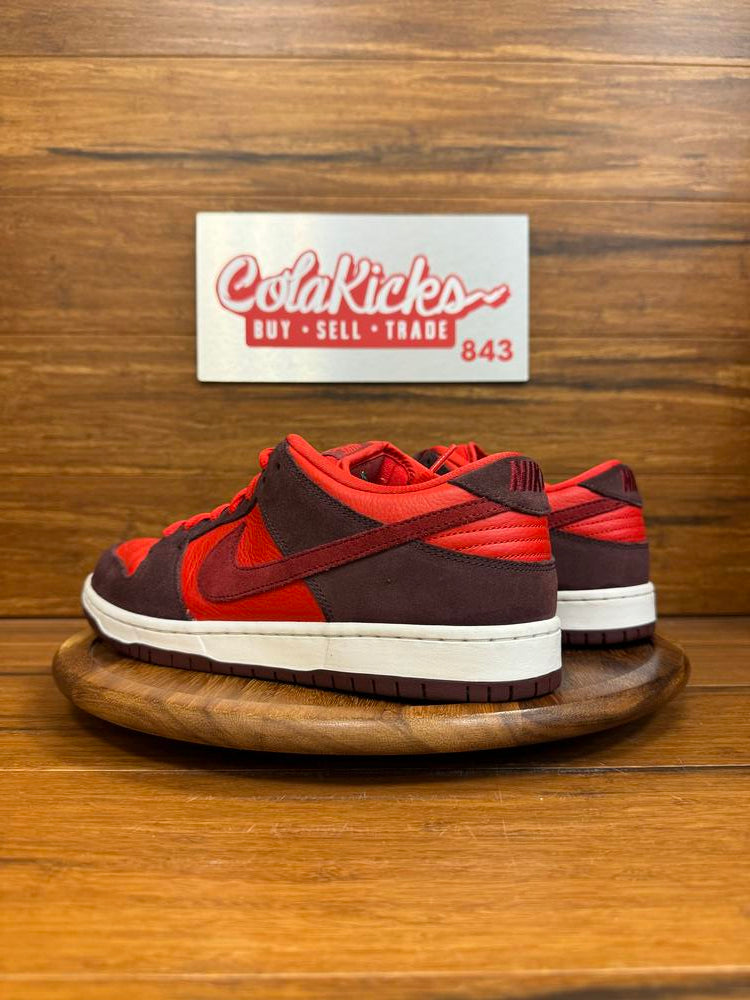 Nike SB Dunk Low Cherry