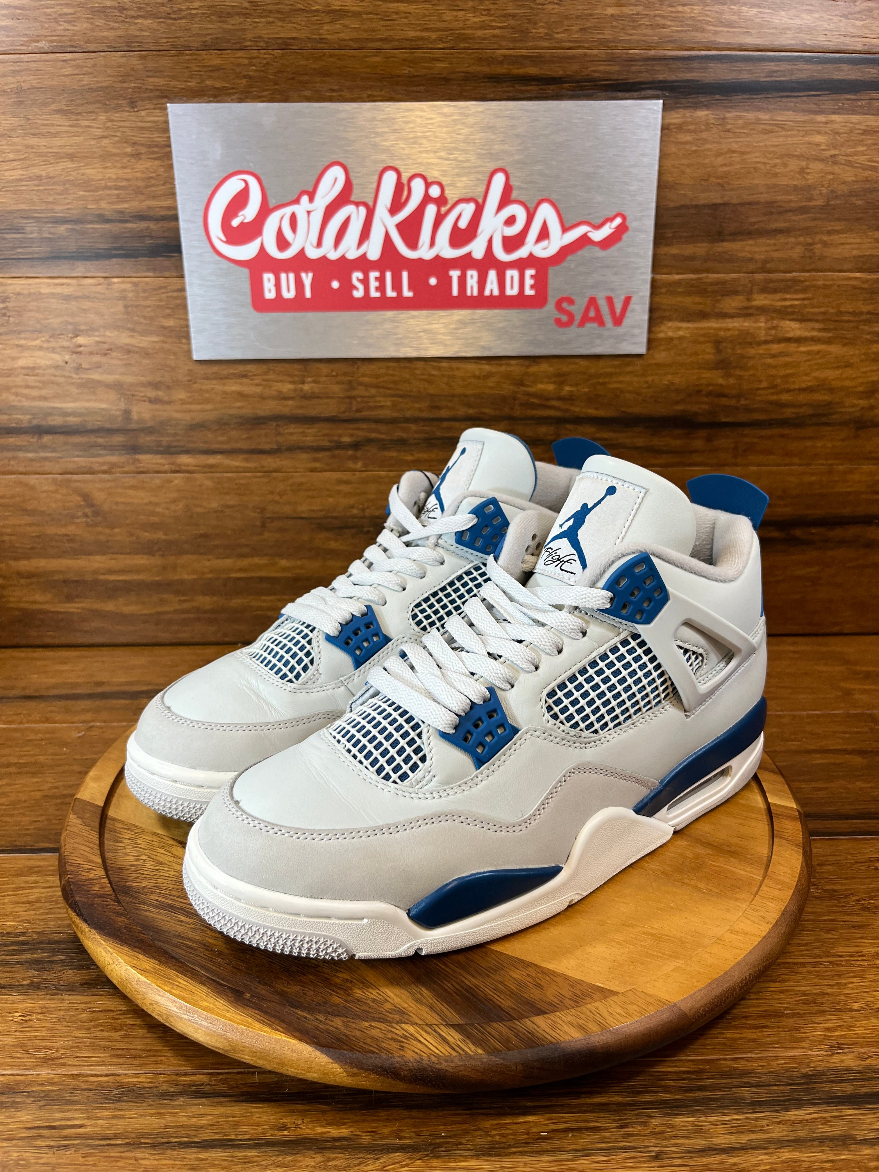 Jordan 4 Retro Military Blue (2024)