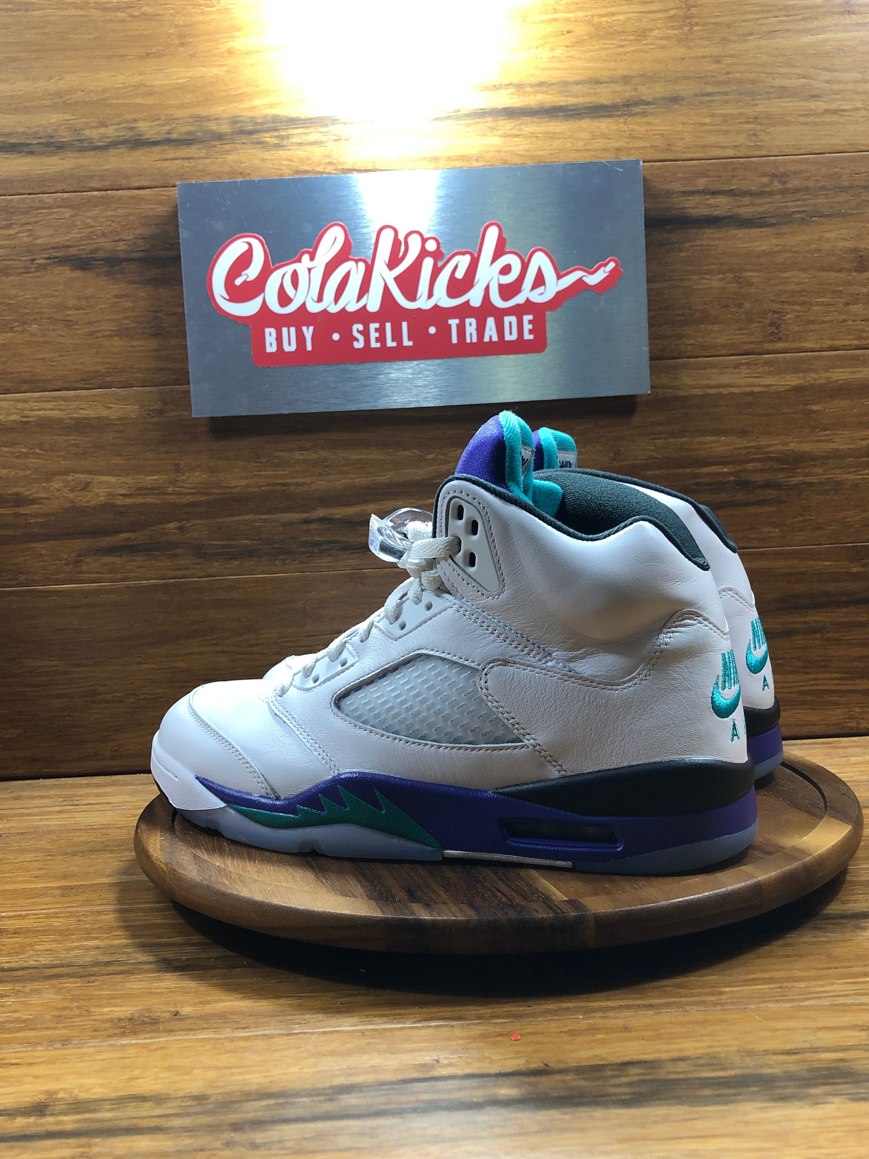 Jordan 5 Retro Grape (2025)