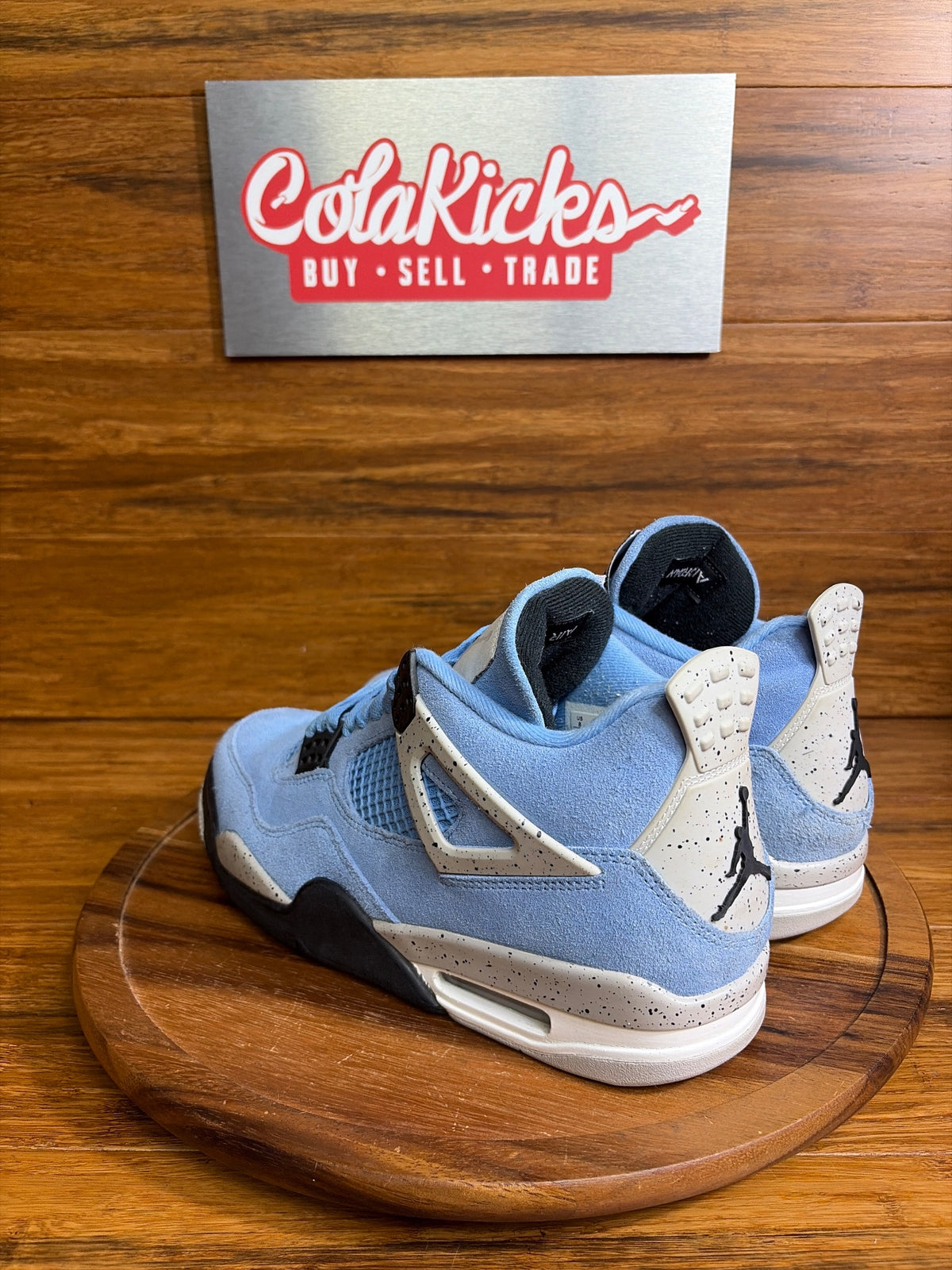 Jordan 4 Retro University Blue