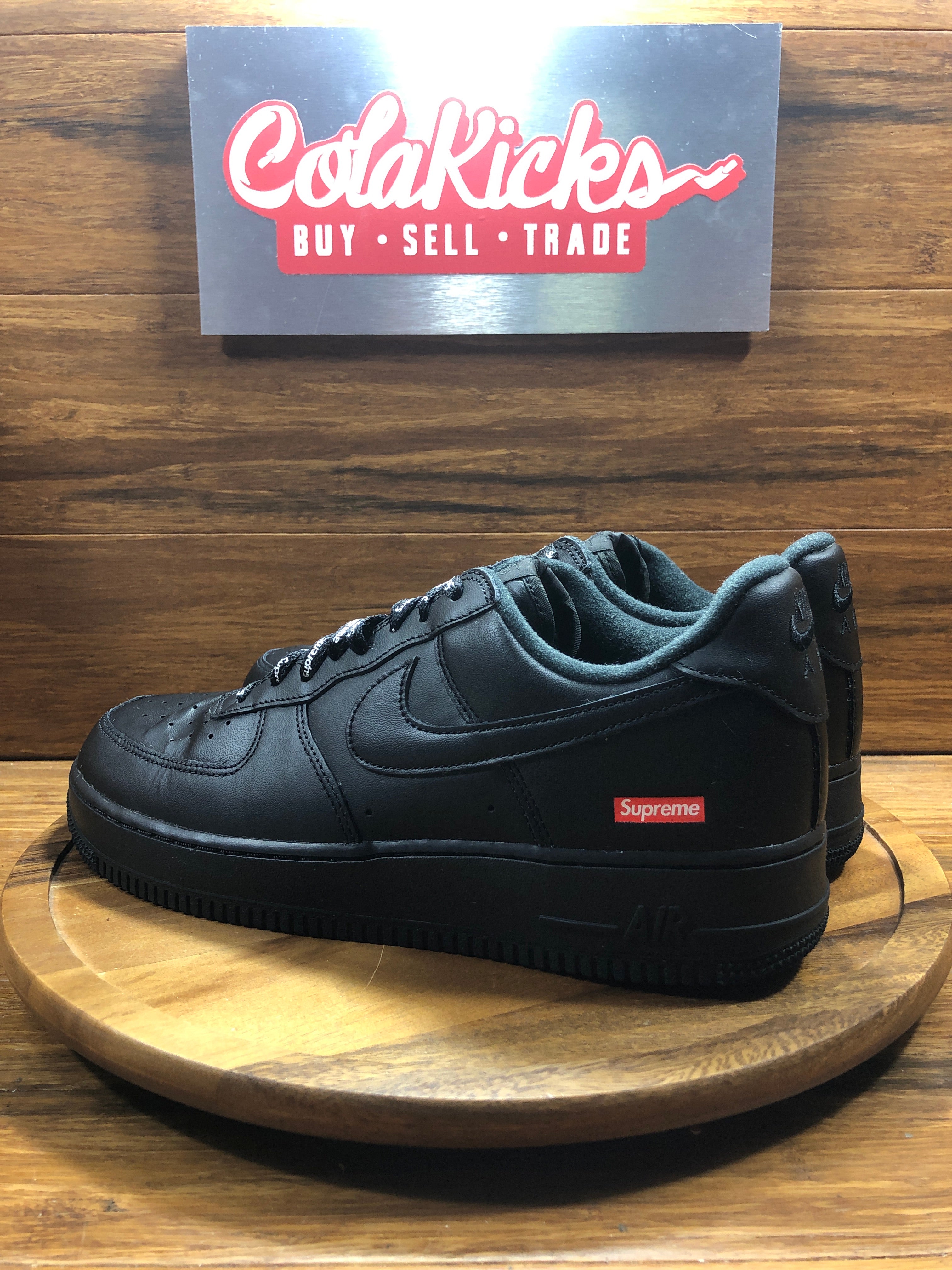 Nike Air Force 1 Low Supreme Black