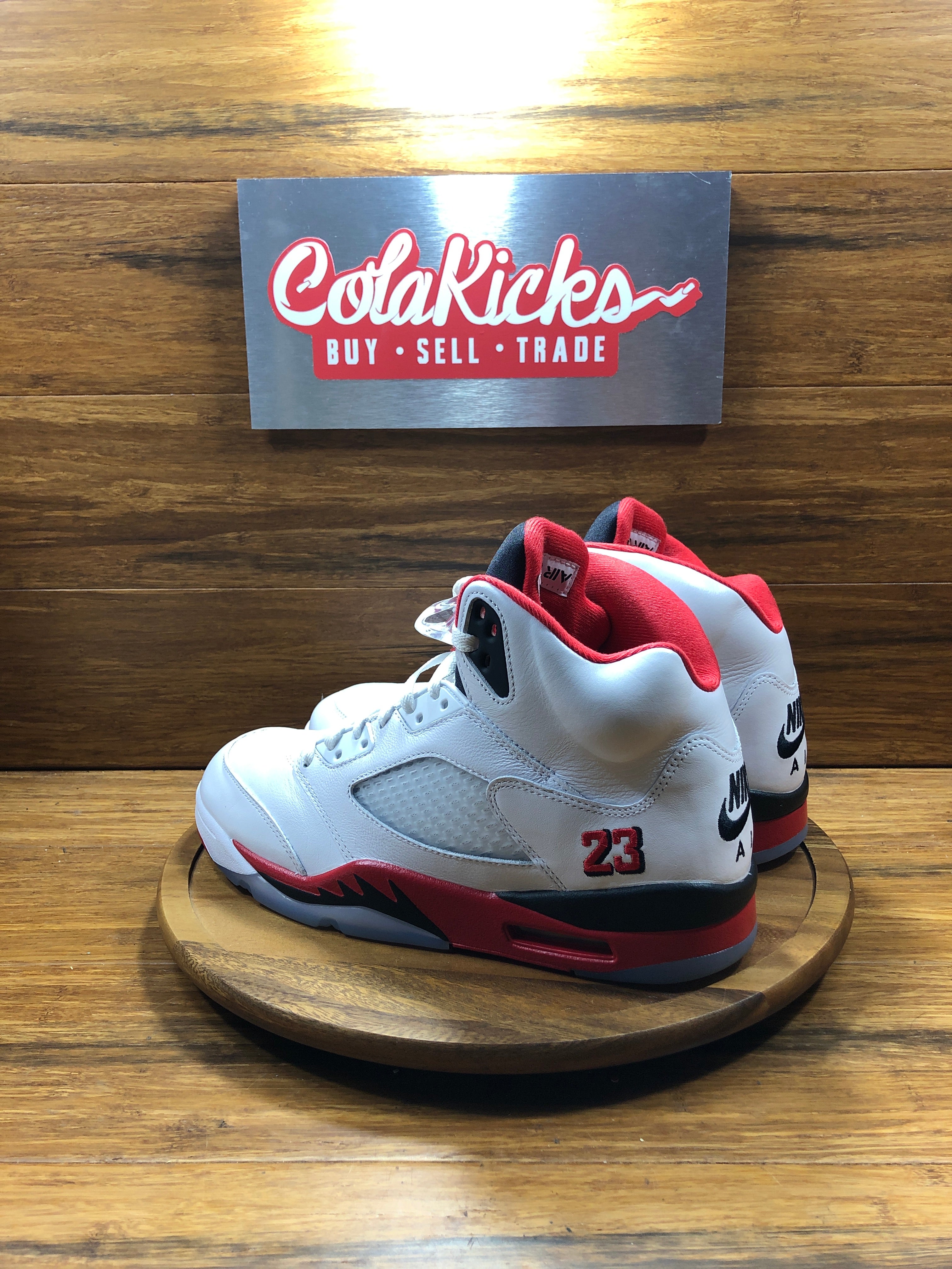 Jordan 5 Retro Fire Red Black Tongue (2025)