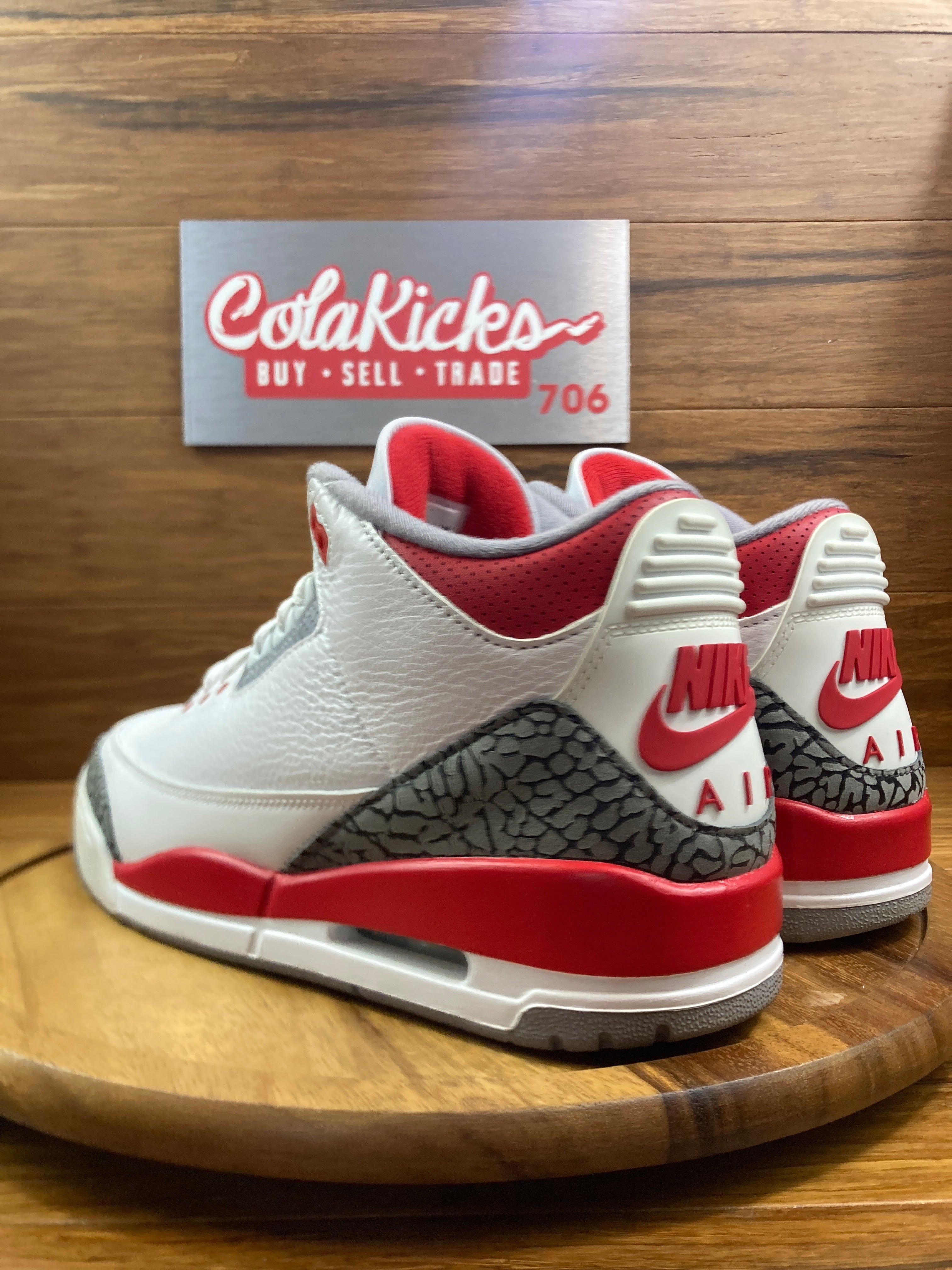 Jordan 3 Retro Fire Red (2022)