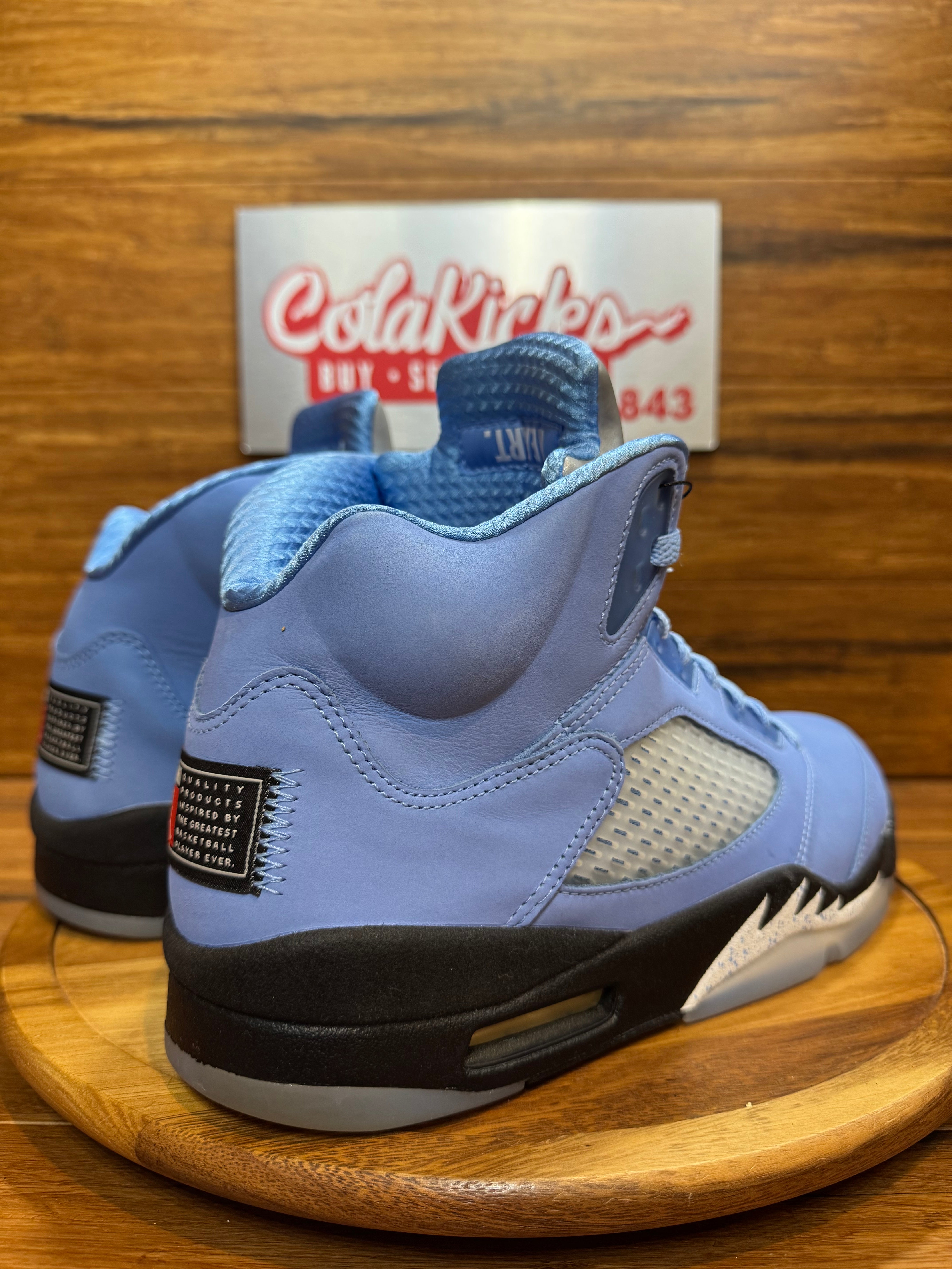 Jordan 5 Retro UNC University Blue (Missing Lacelocks)