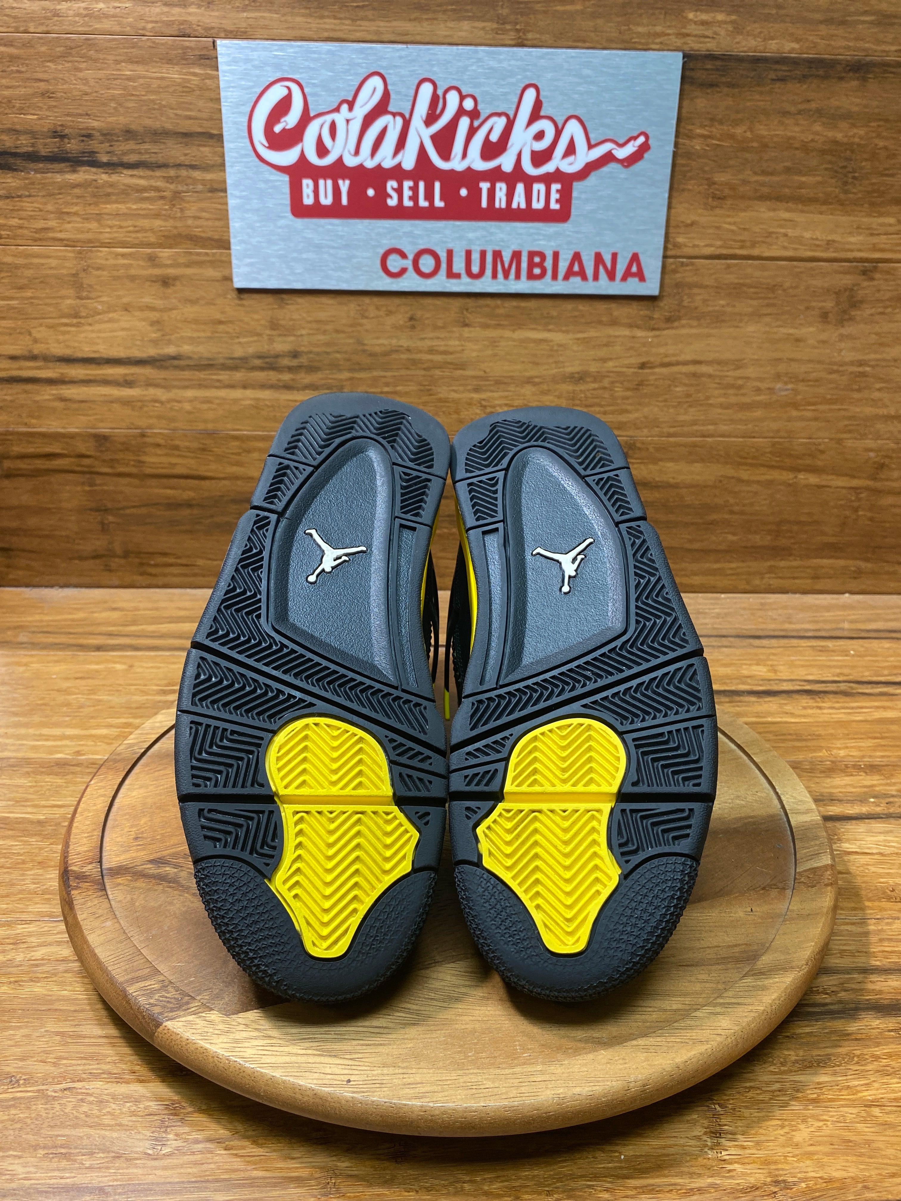 Jordan 4 Retro Thunder (2023) (GS)