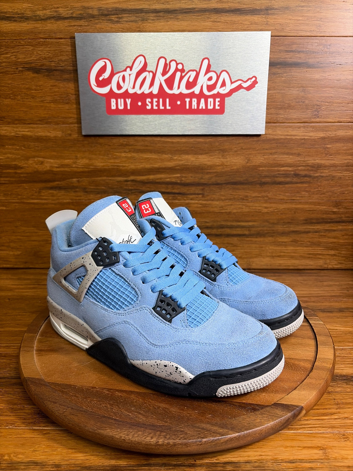 Jordan 4 Retro University Blue