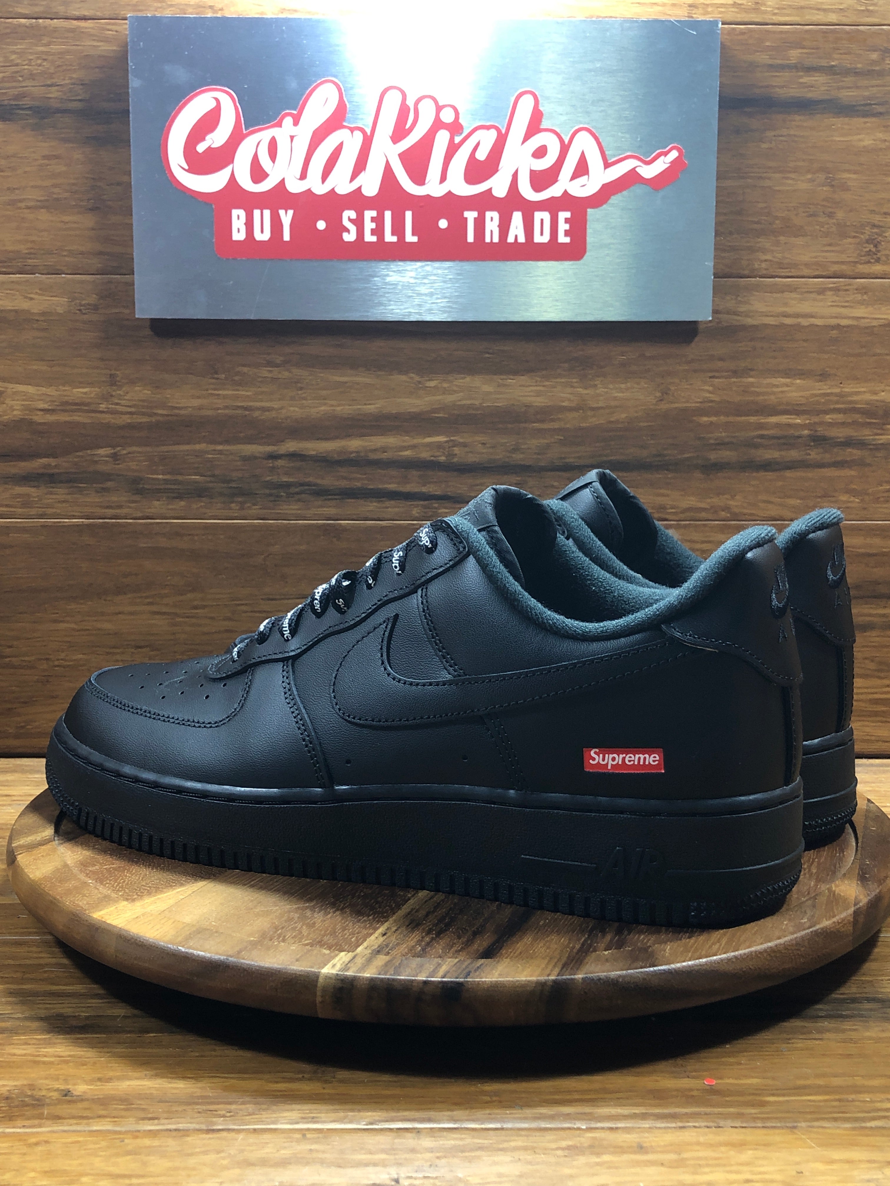 Nike Air Force 1 Low Supreme Black