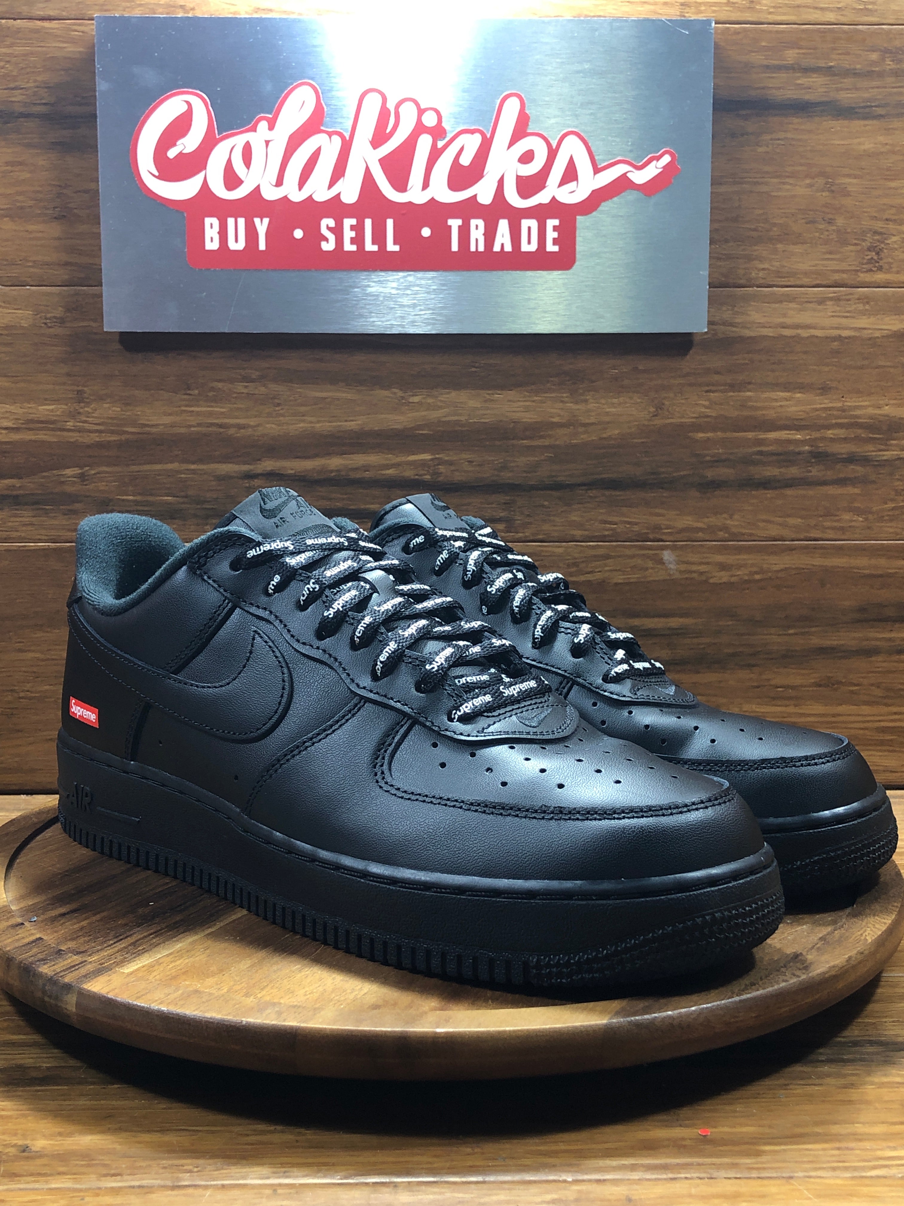 Nike Air Force 1 Low Supreme Black