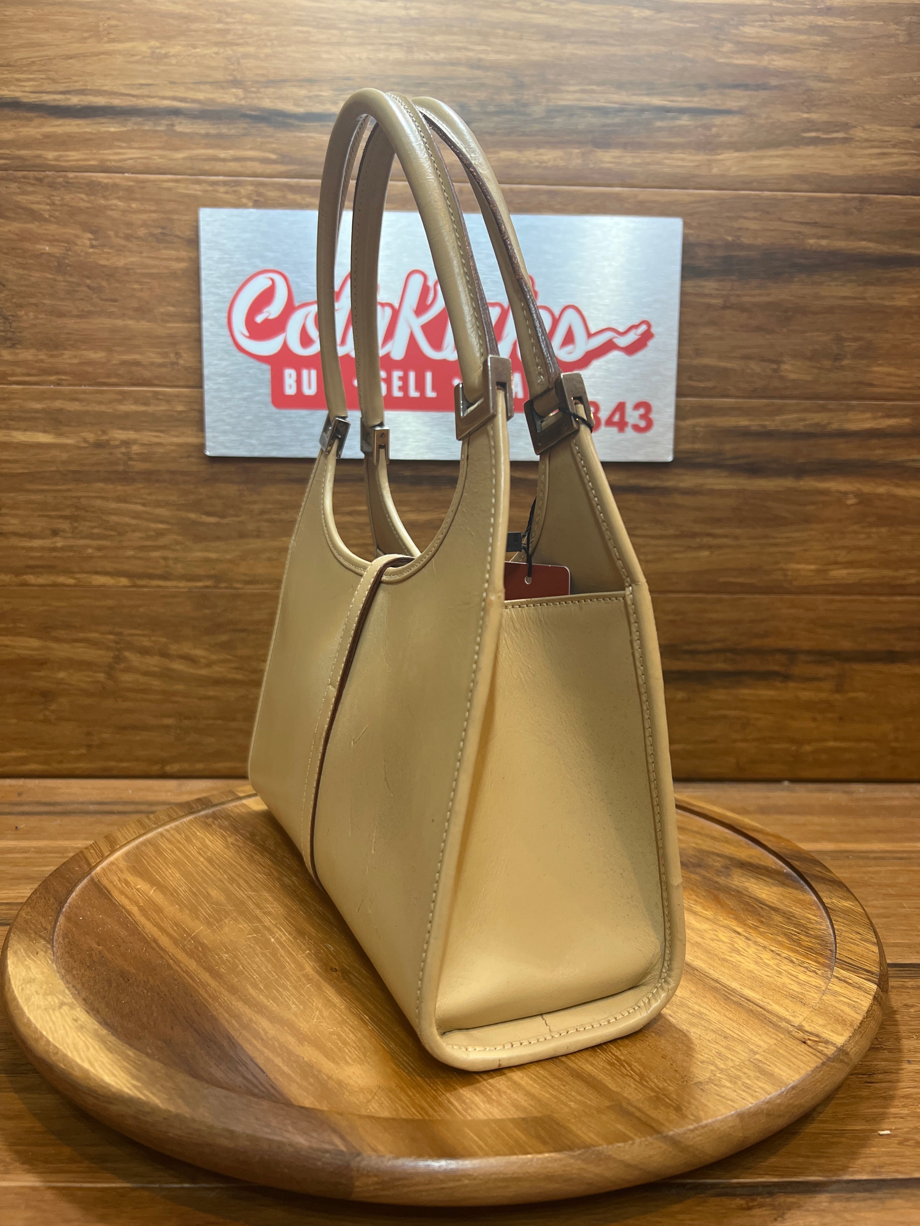 Gucci Jackie Shoulder Bag Beige Leather
