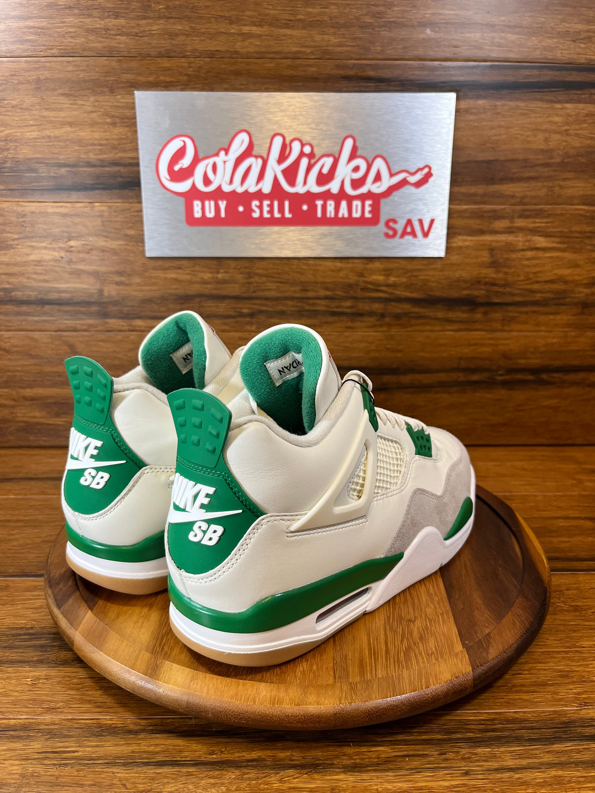 Jordan 4 Retro SB Pine Green
