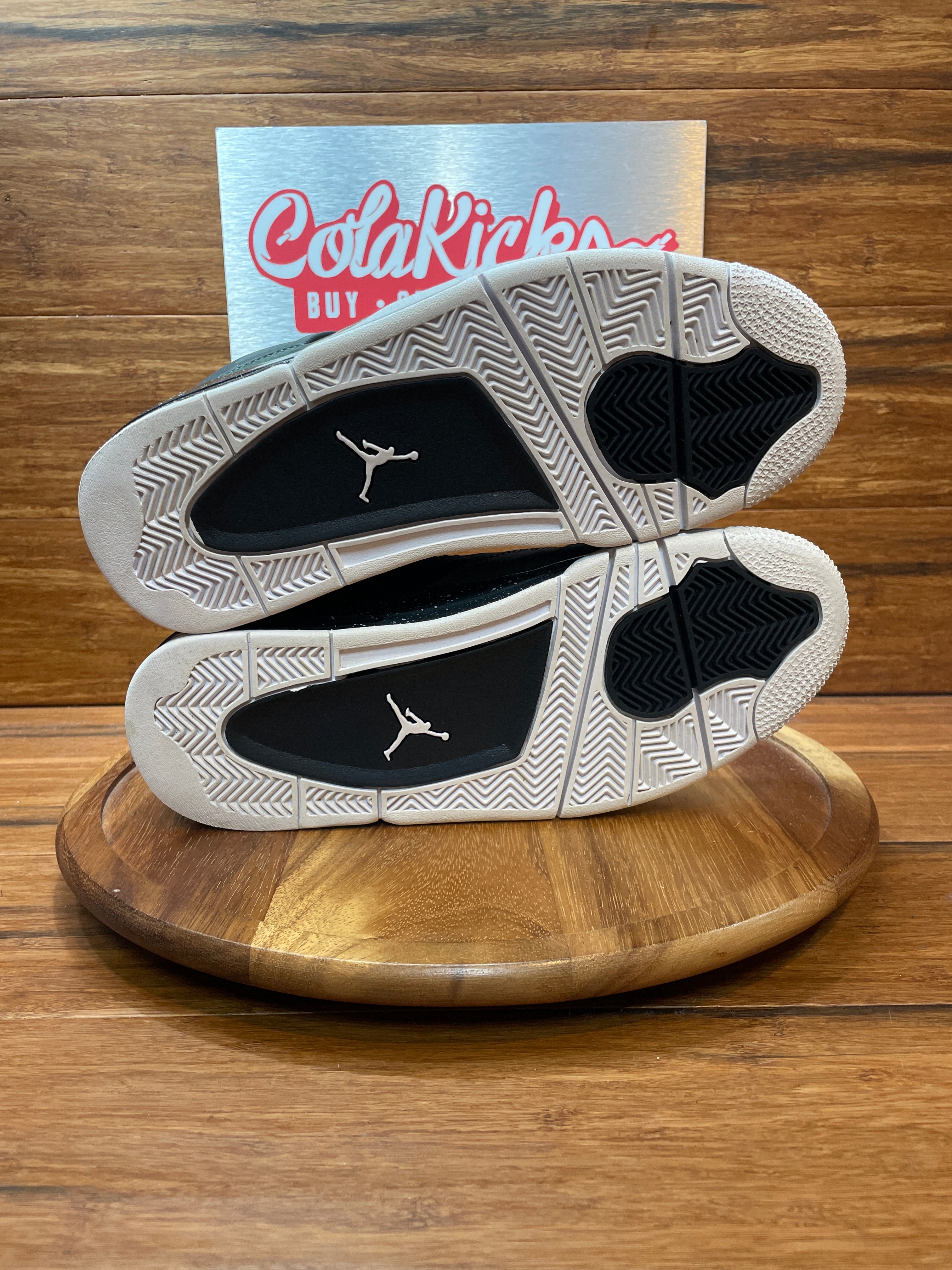 Jordan 4 Retro Fear (2024)