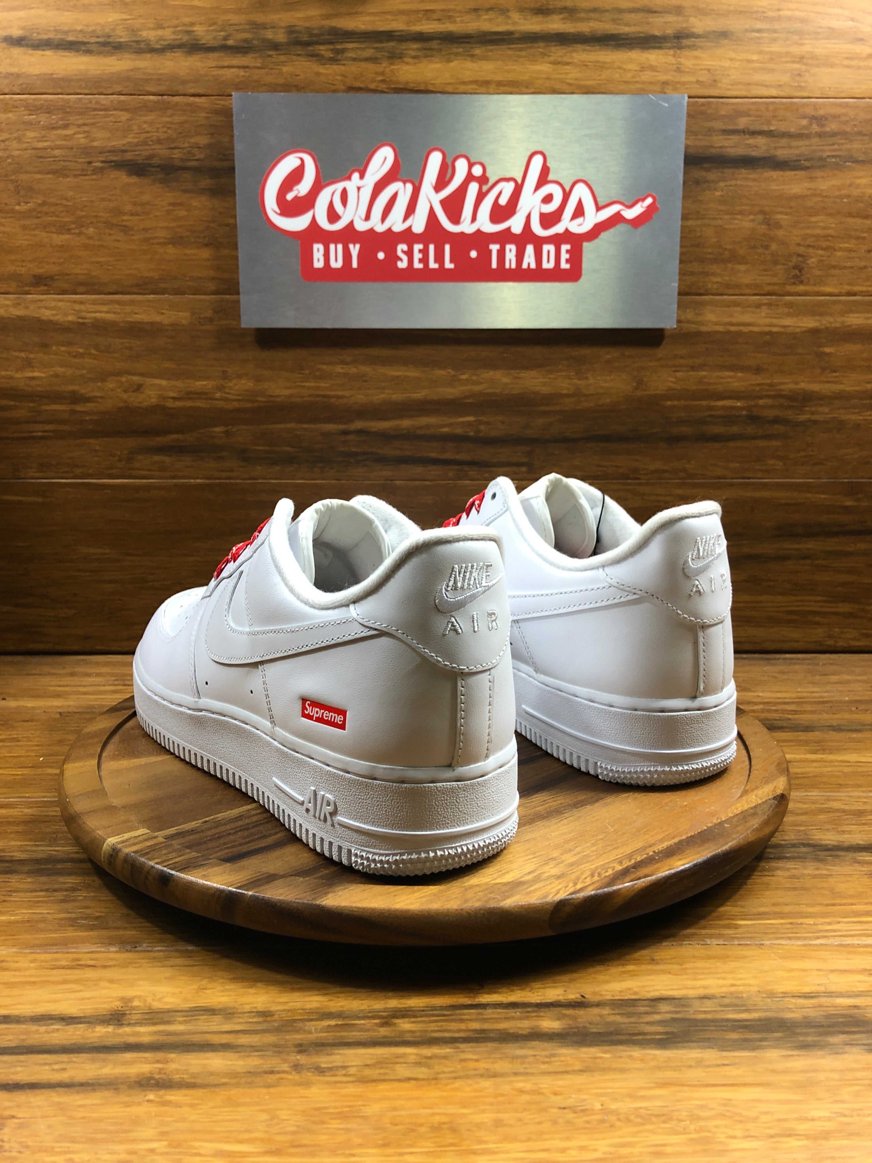 Nike Air Force 1 Low Supreme White