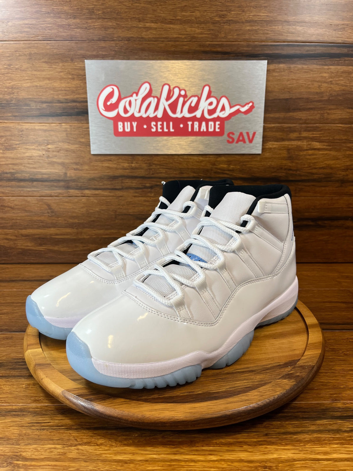 Jordan 11 Retro Legend Blue (2024)