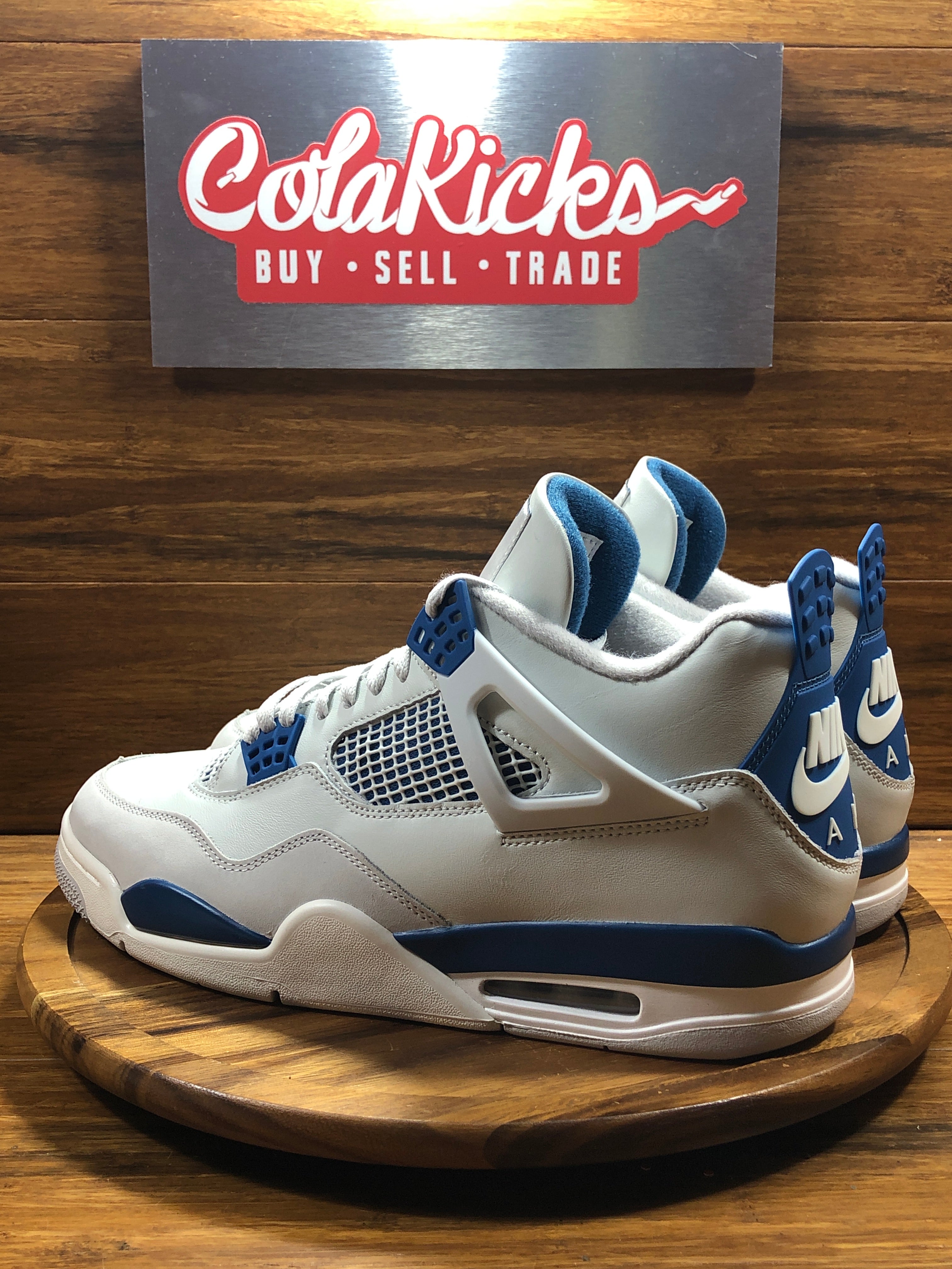 Jordan 4 Retro Military Blue (2024)