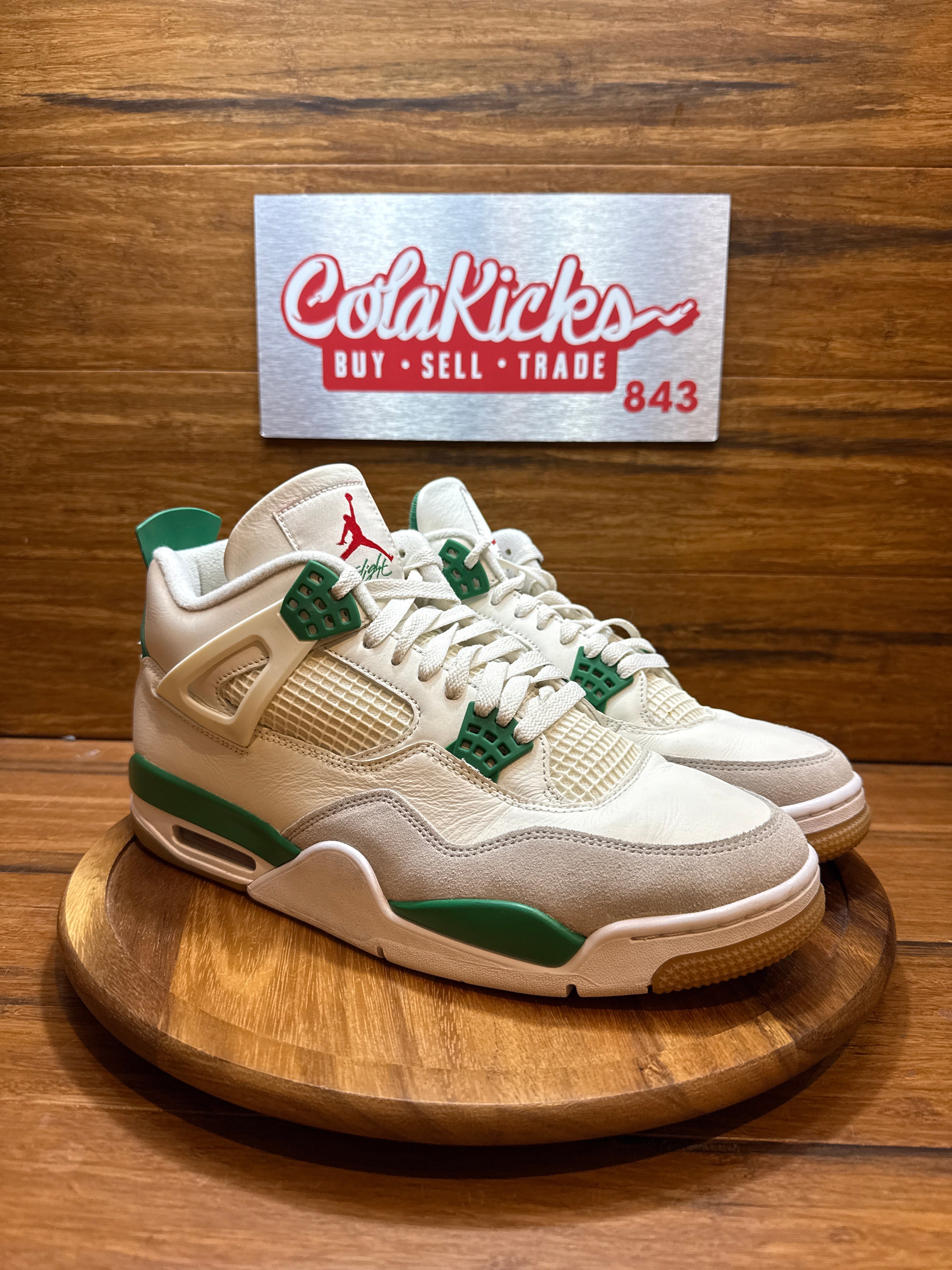 Jordan 4 Retro SB Pine Green