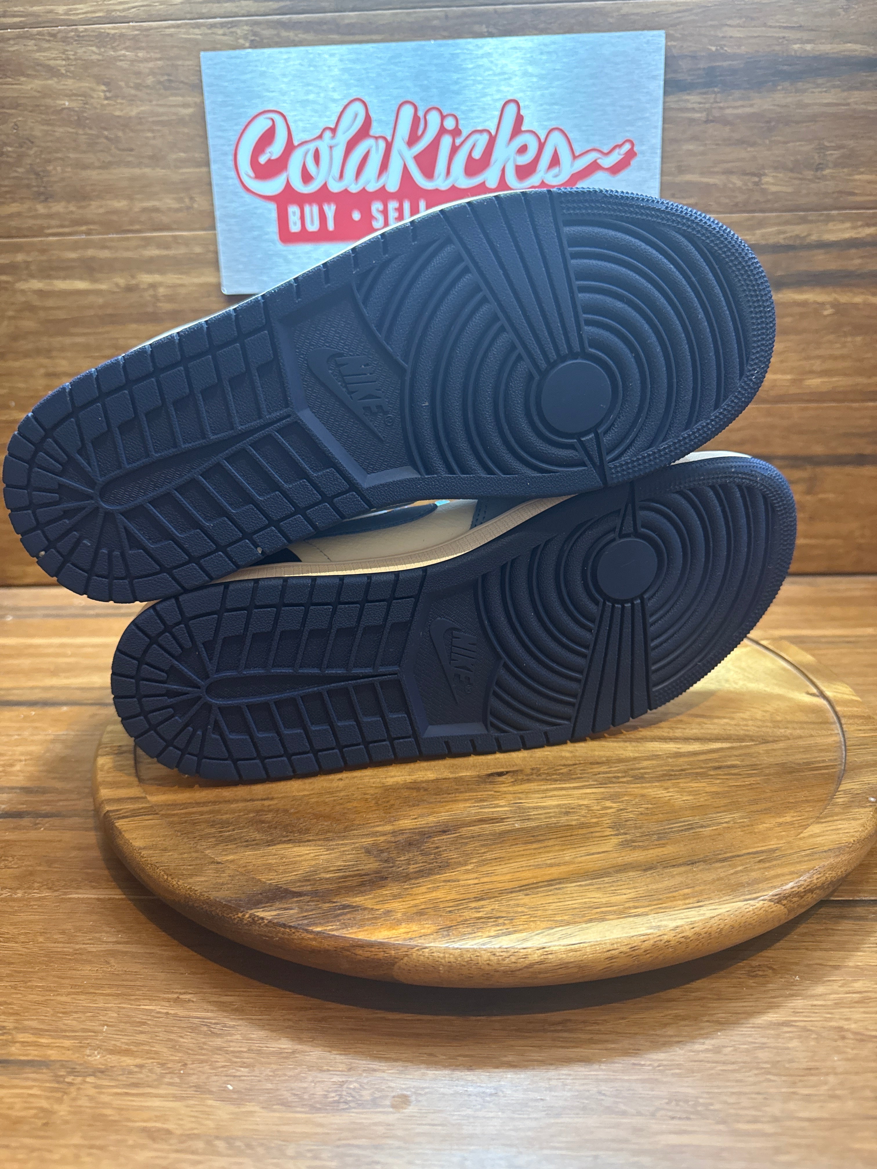 Jordan 1 High OG First in Flight (Women's)