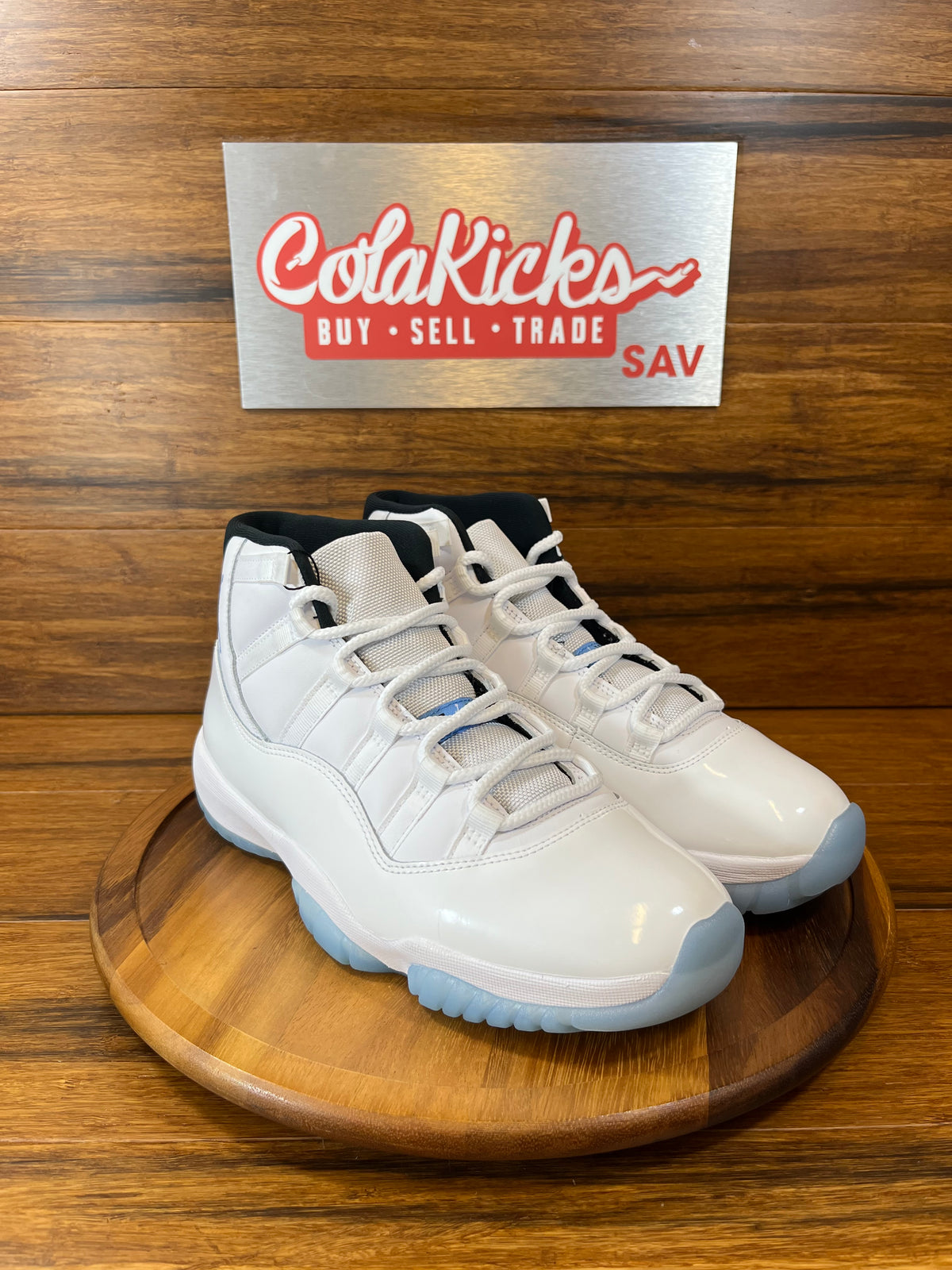 Jordan 11 Retro Legend Blue (2024)