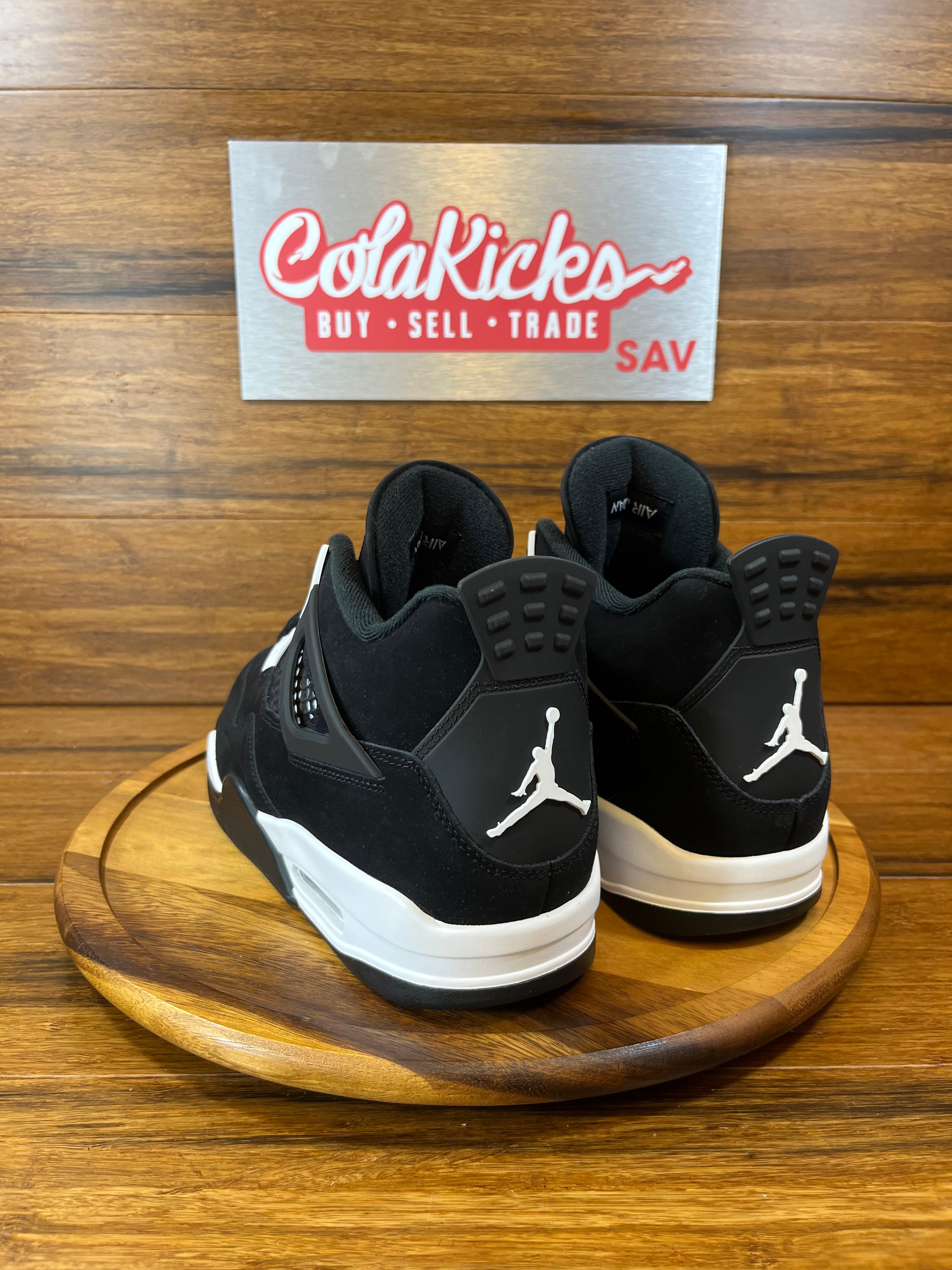 Jordan 4 Retro White Thunder