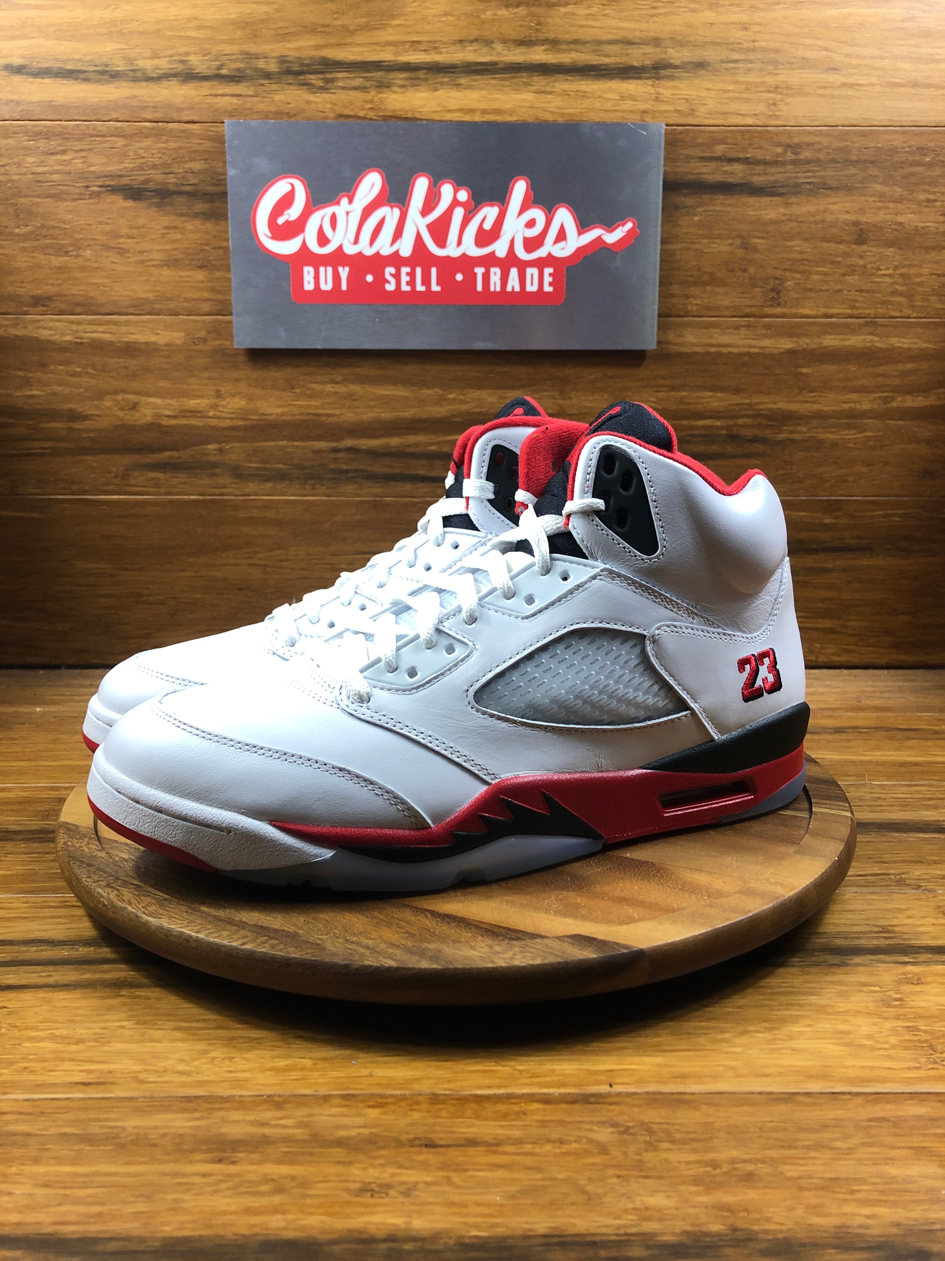 Jordan 5 Retro Fire Red Black Tongue (2025)