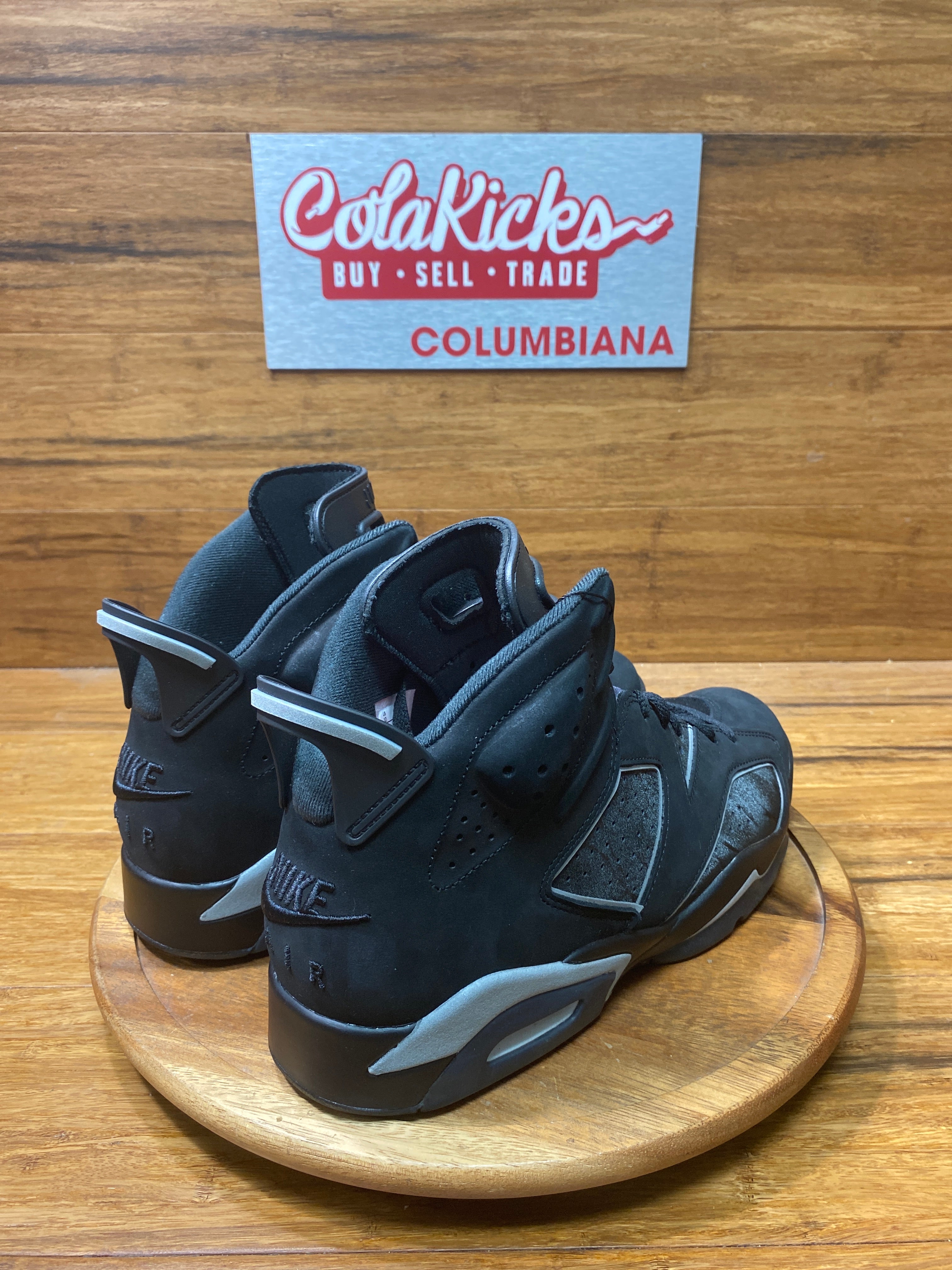 Jordan 6 Retro Cap and Gown