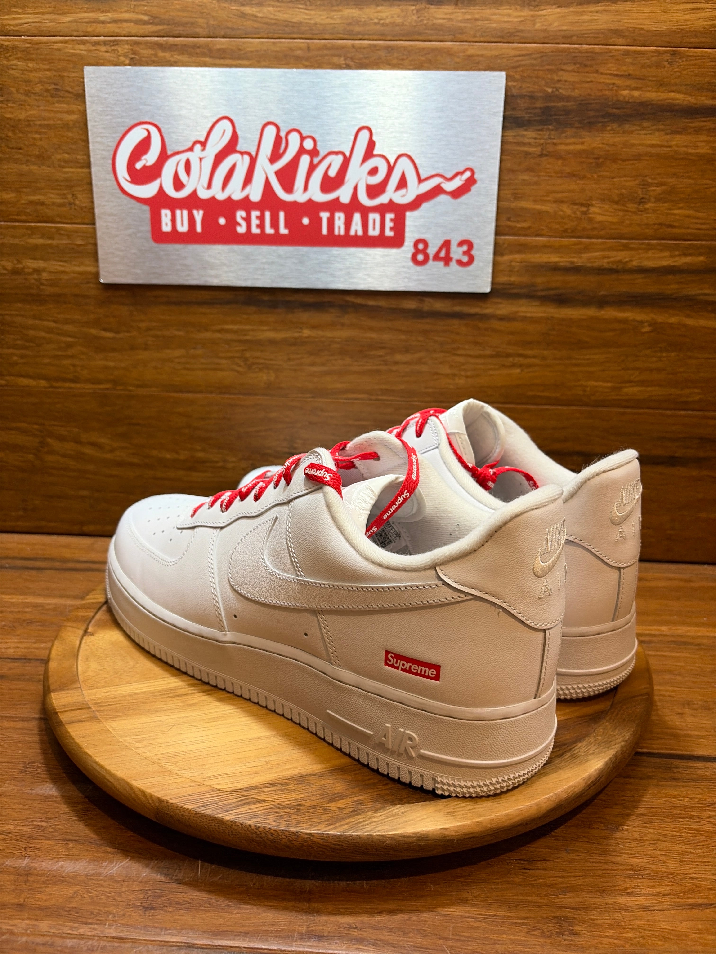 Nike Air Force 1 Low Supreme White