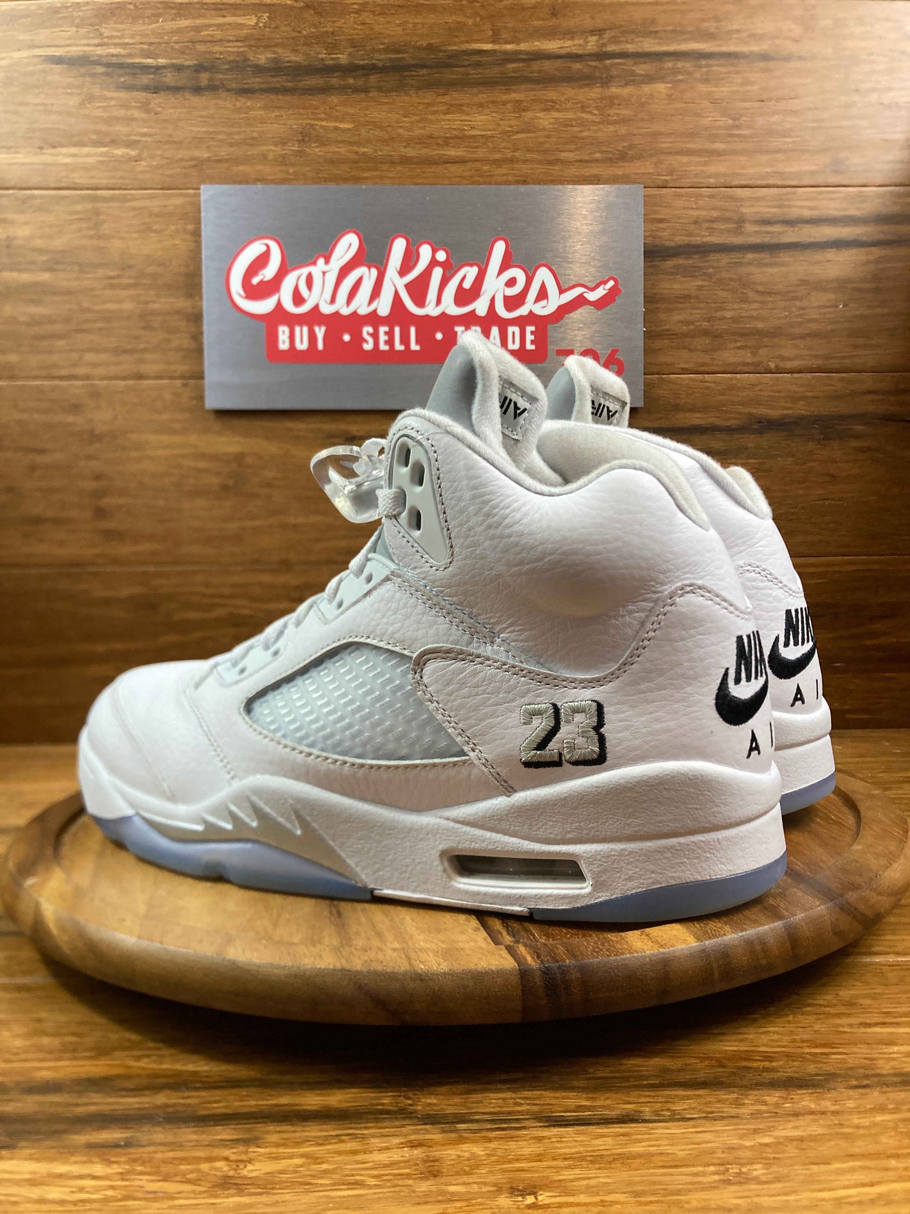Jordan 5 Retro White Metallic (2026)