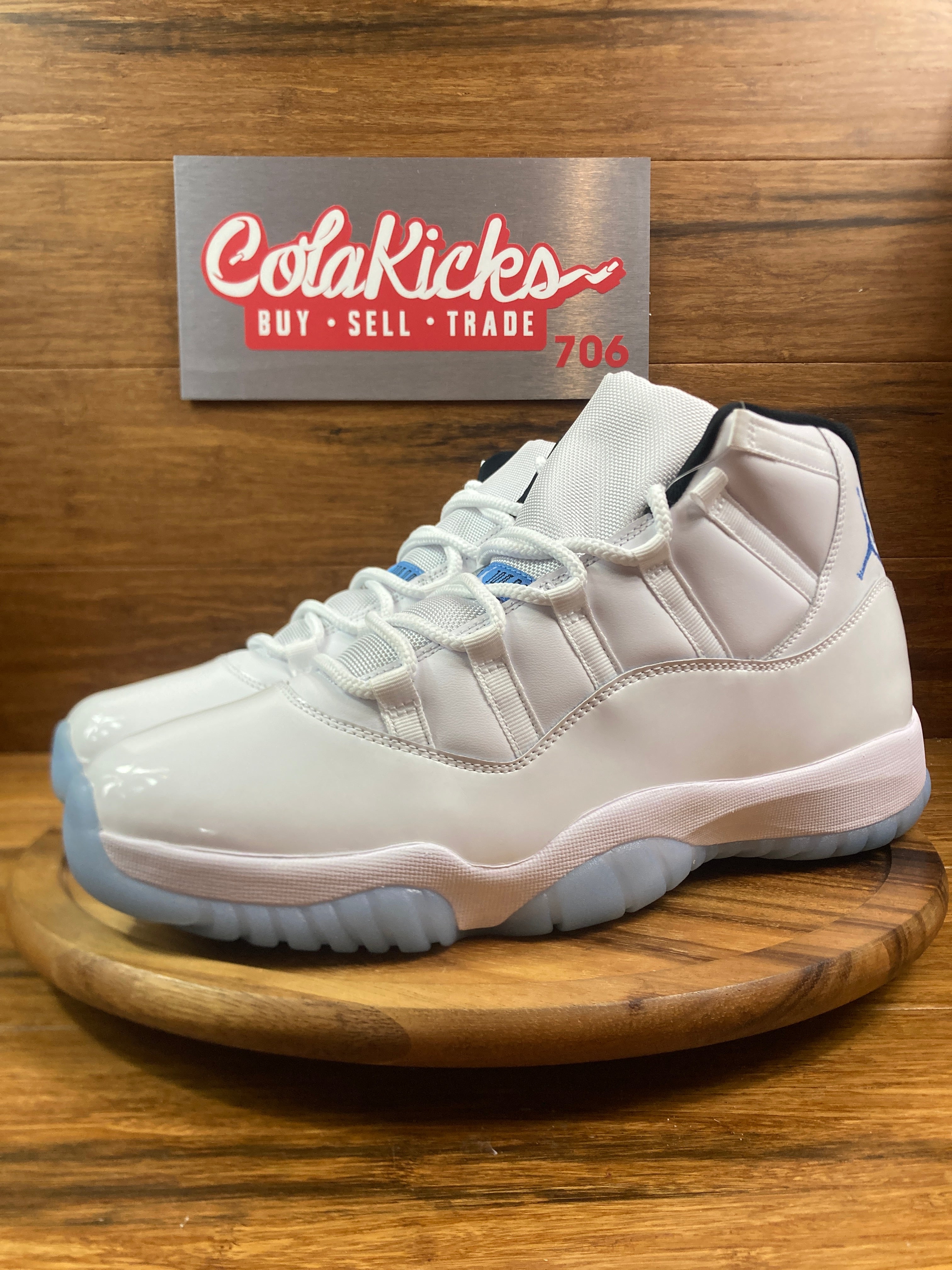 Jordan 11 Retro Legend Blue (2024)