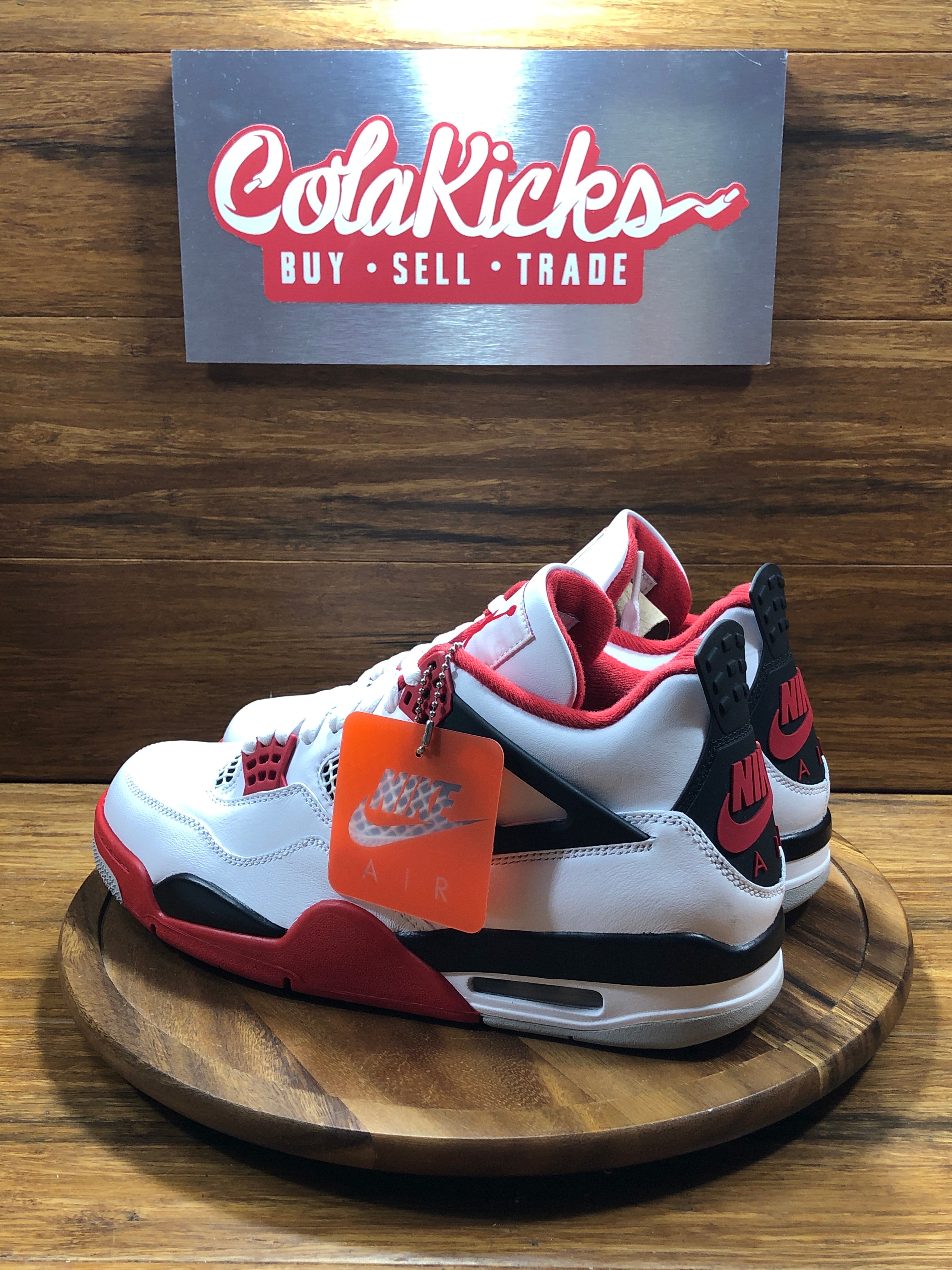 Jordan 4 Retro Fire Red (2020)