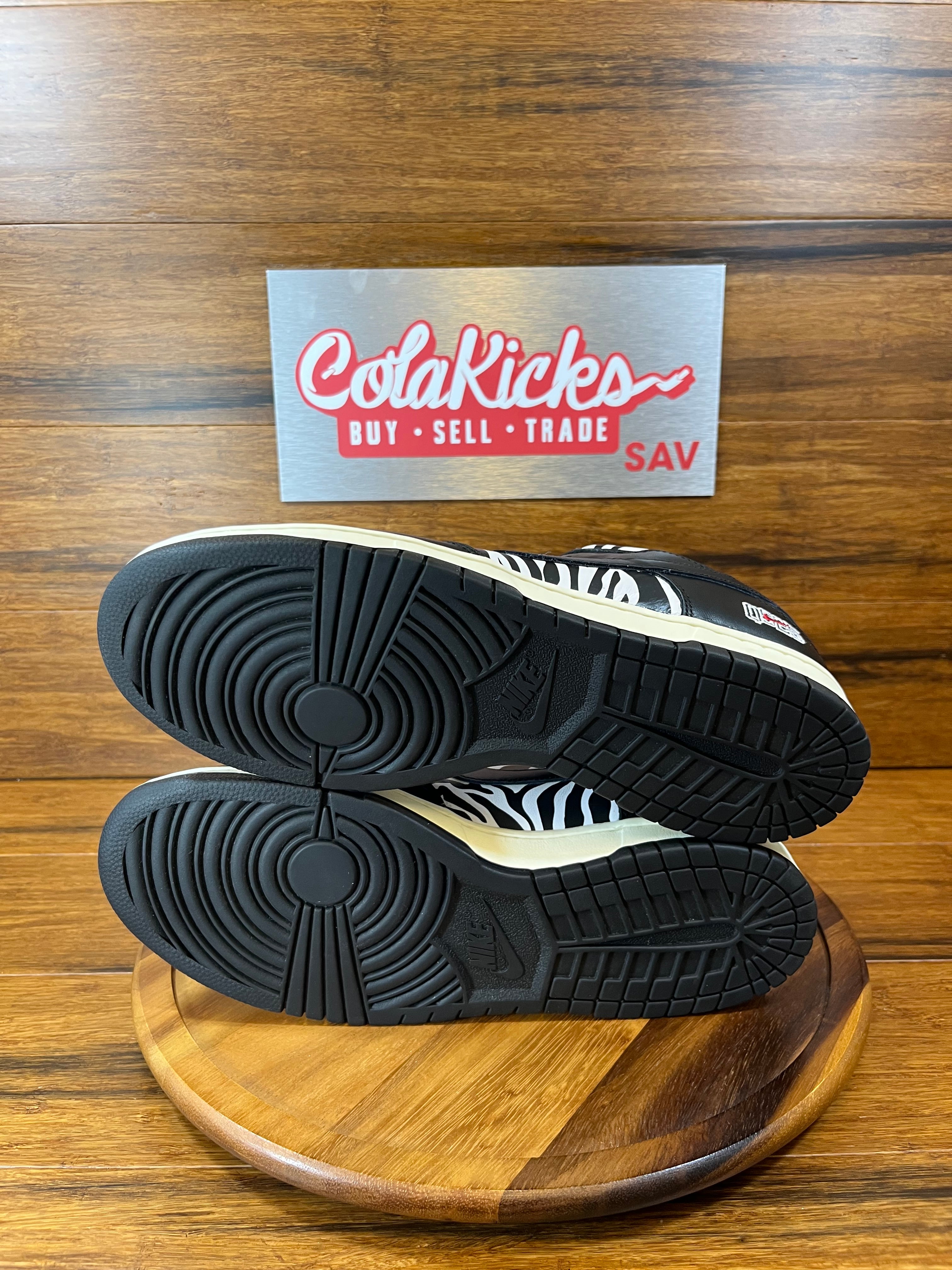 Nike SB Dunk Low OG QS Quartersnacks Zebra