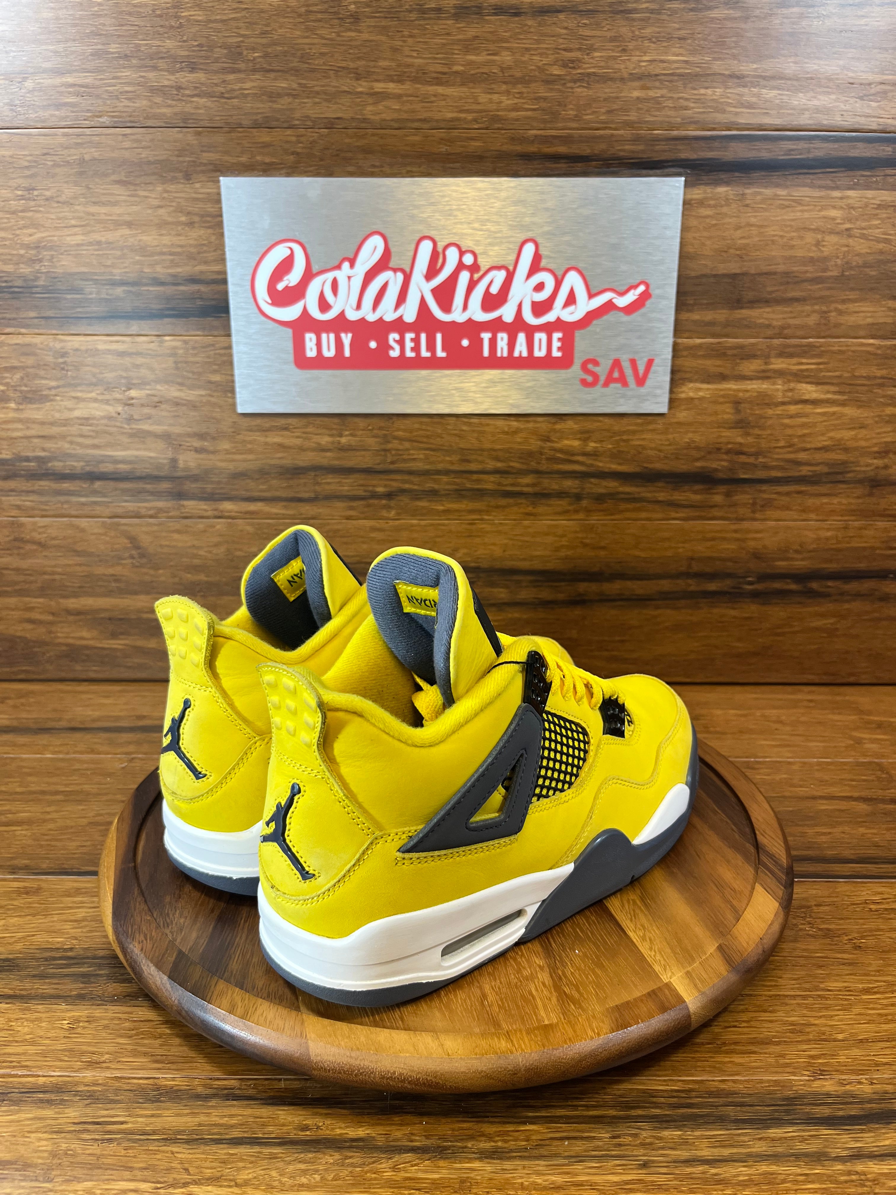 Jordan 4 Retro Lightning (2021)