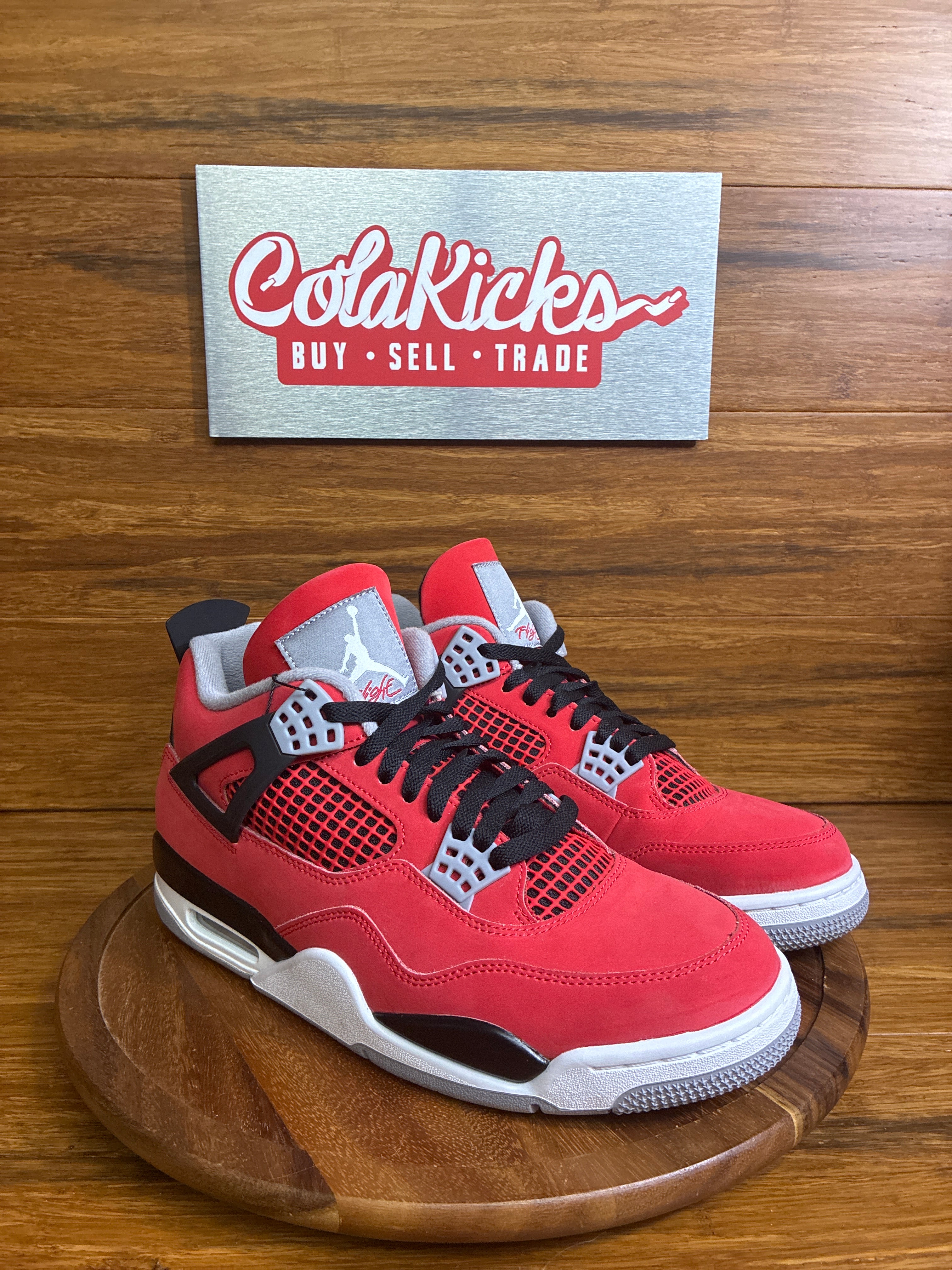 Jordan 4 Retro Toro Bravo (2026)