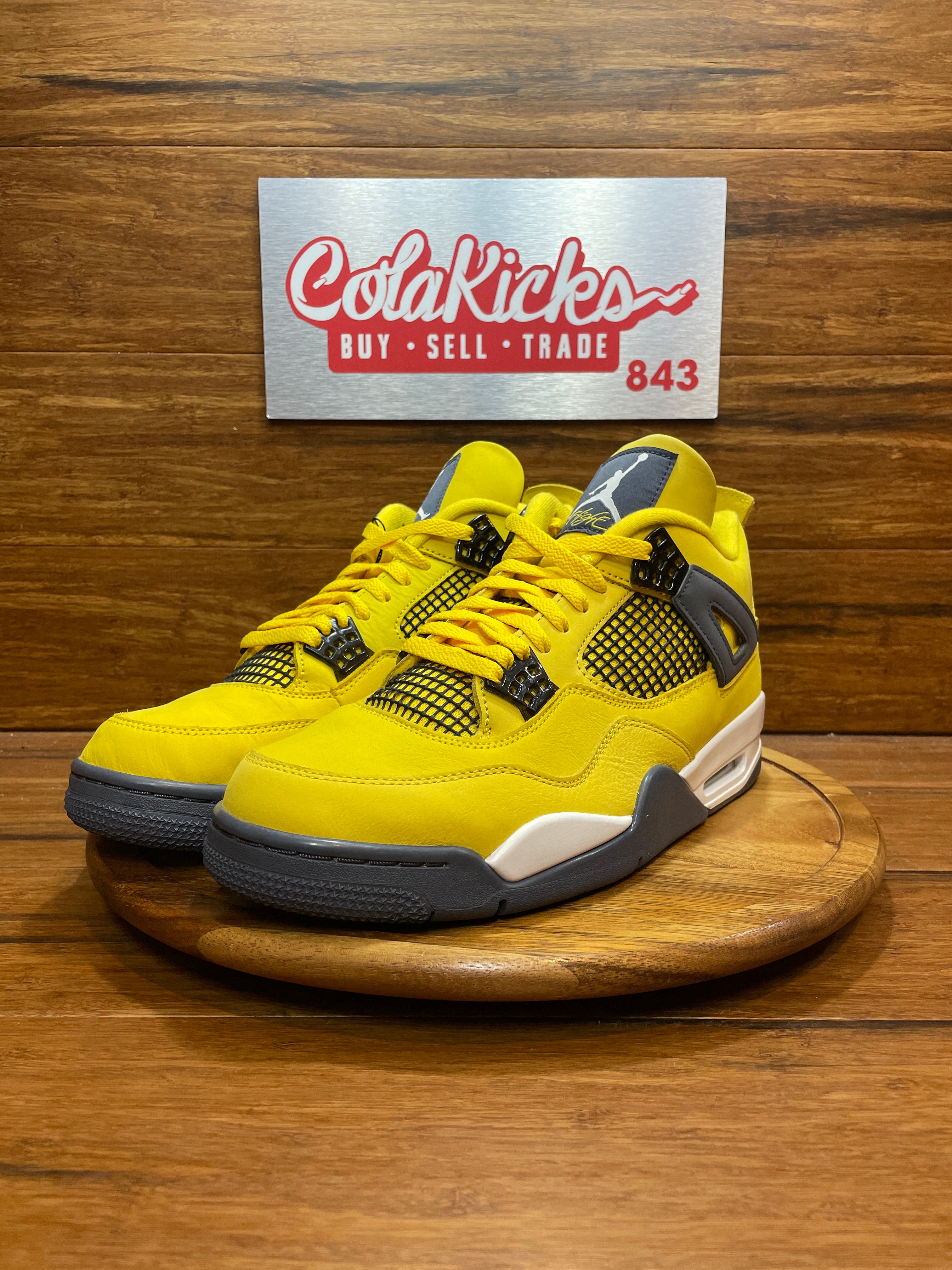 Jordan 4 Retro Lightning (2021)
