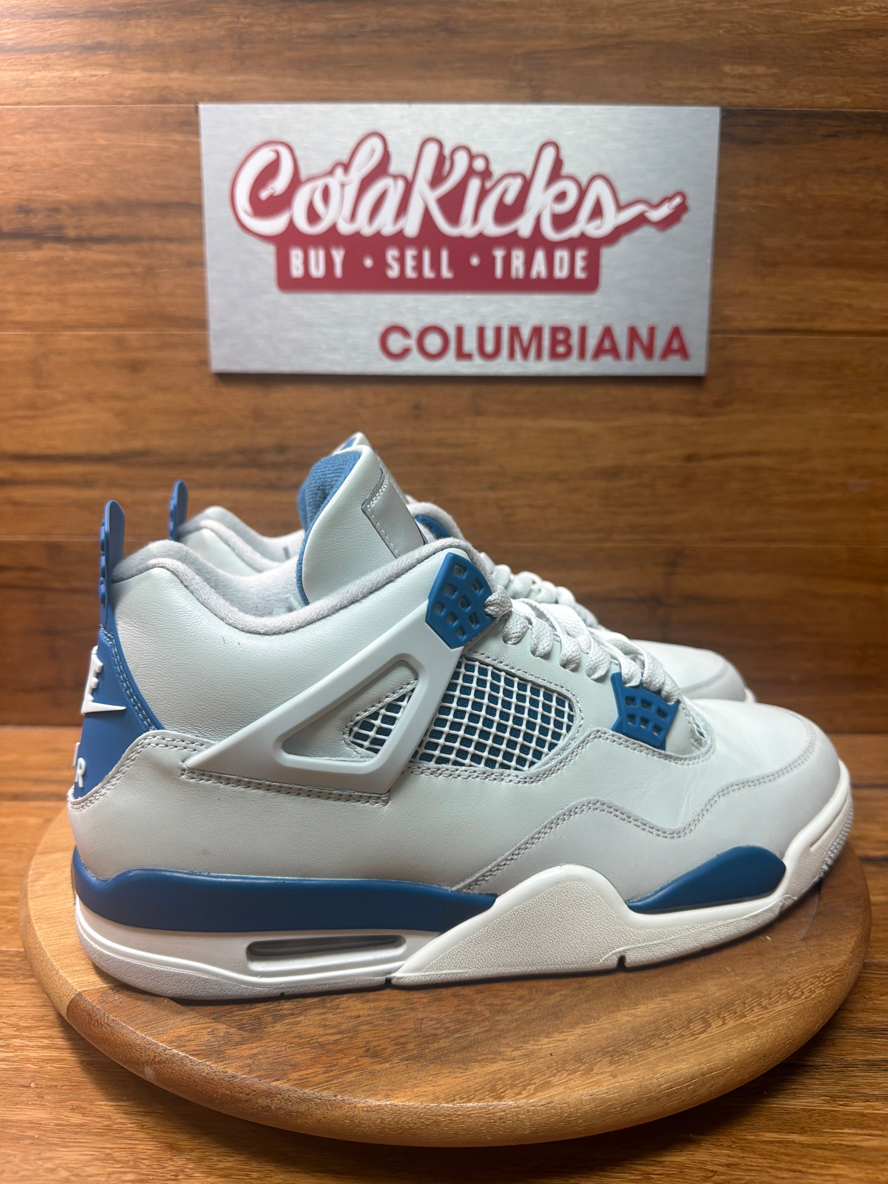Jordan 4 Retro Military Blue (2024)