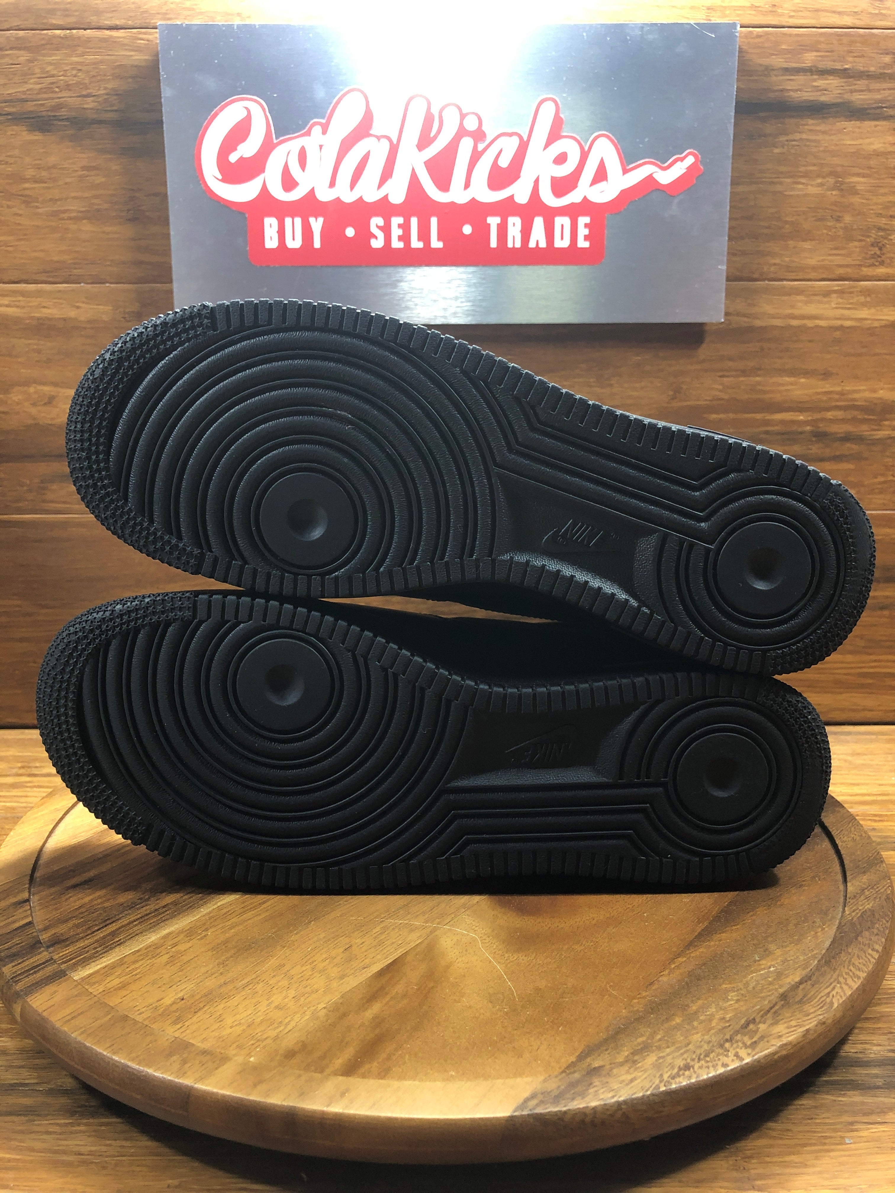 Nike Air Force 1 Low Supreme Black