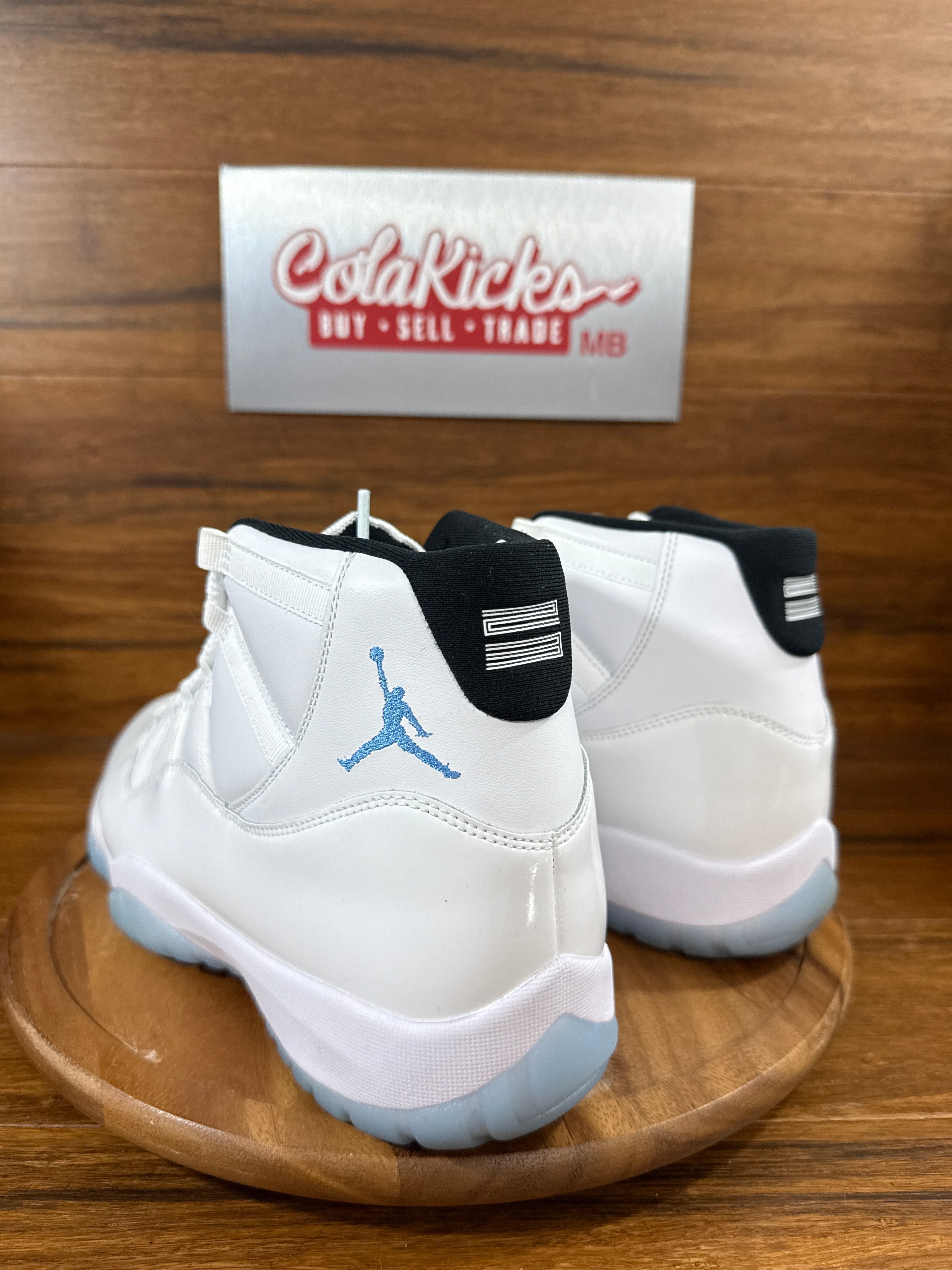 Jordan 11 Retro Legend Blue (2024)