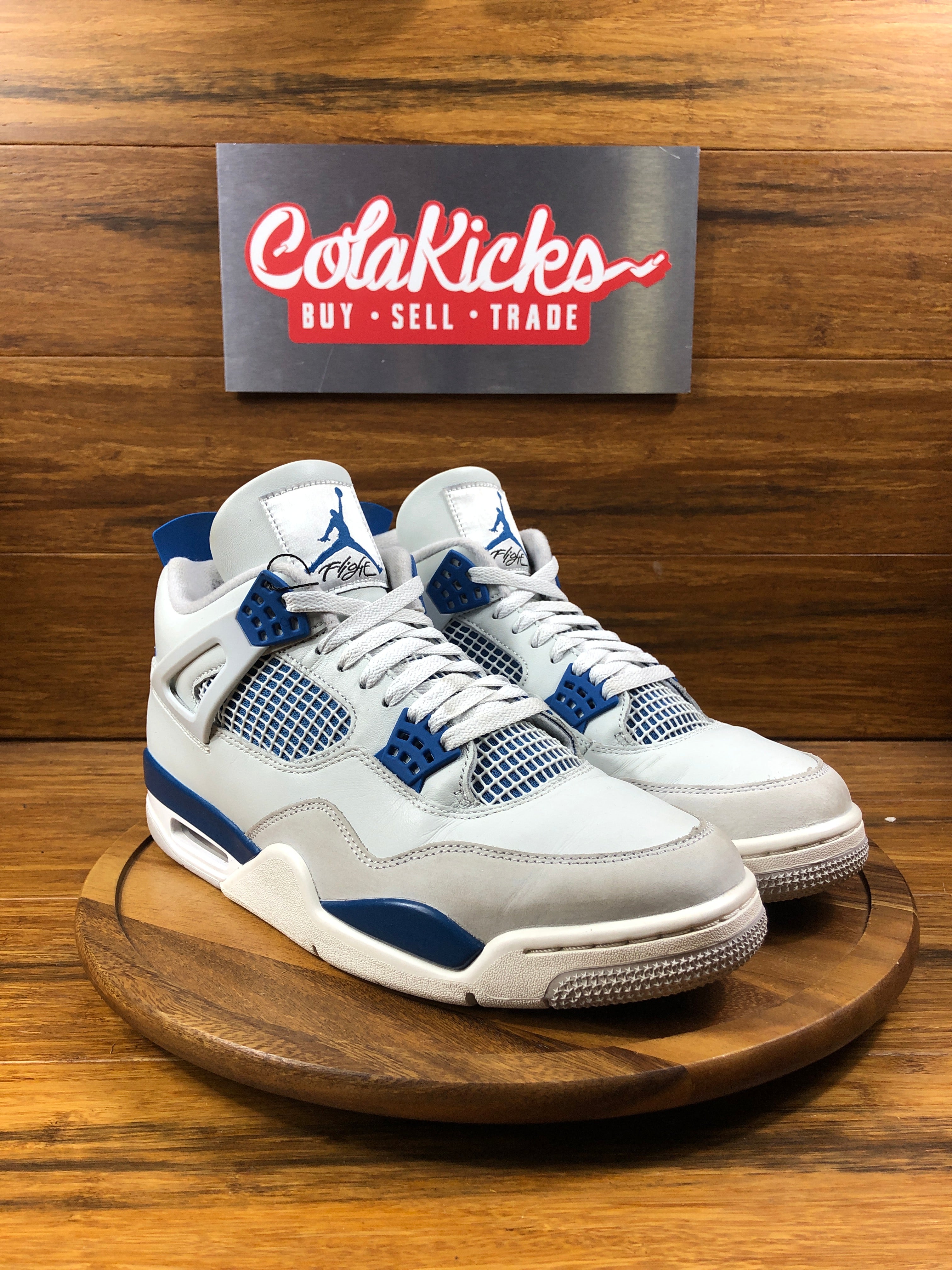 Jordan 4 Retro Military Blue (2024)