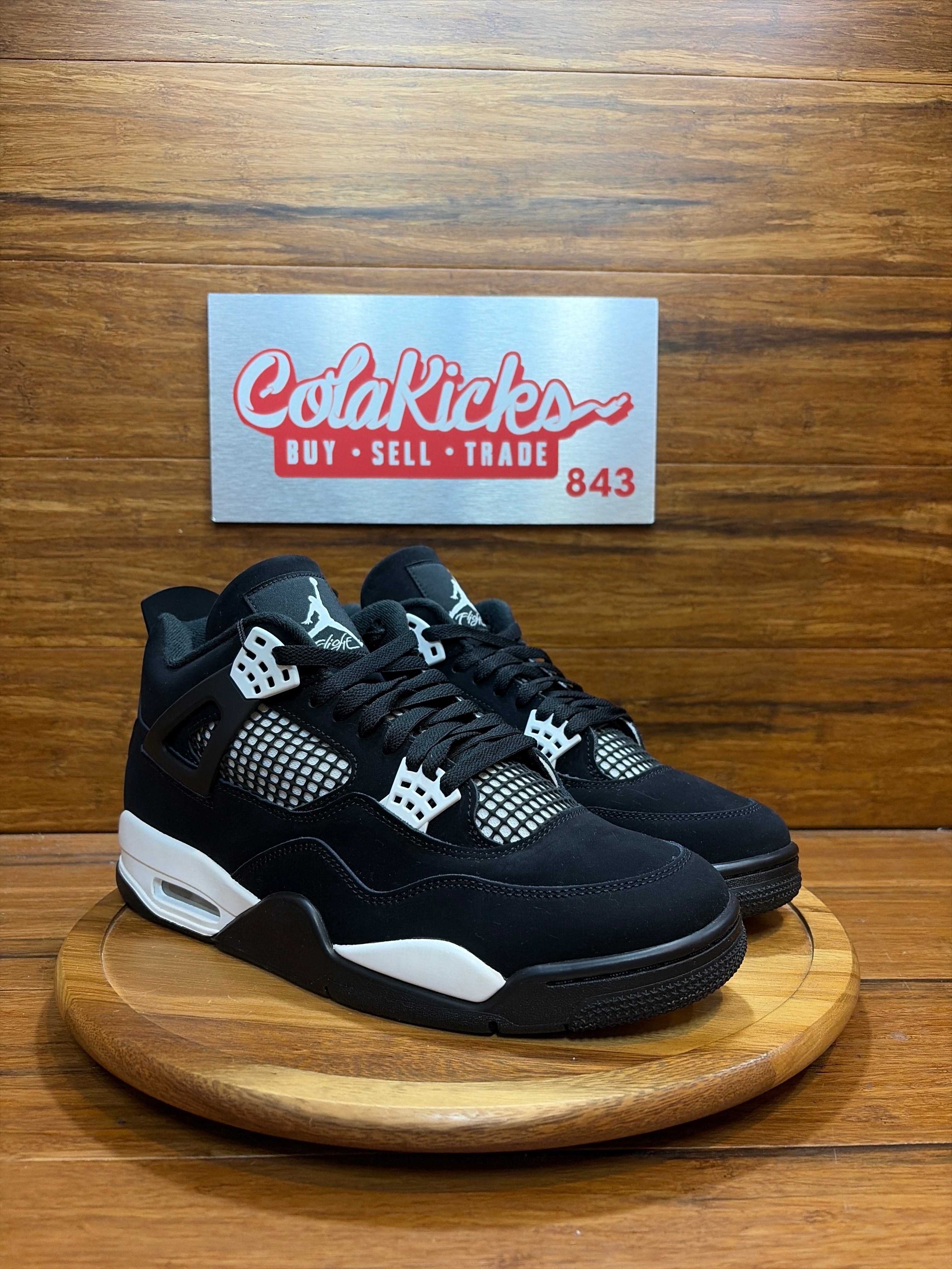 Jordan 4 Retro White Thunder